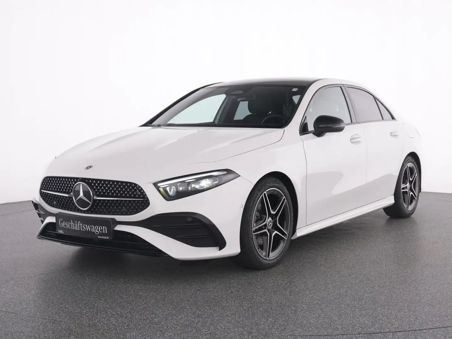 Mercedes-Benz A 180 Lim AMG+NIGHT+PANO+SOUND+KEYLESS+MULTIBEAM Weiß - 2