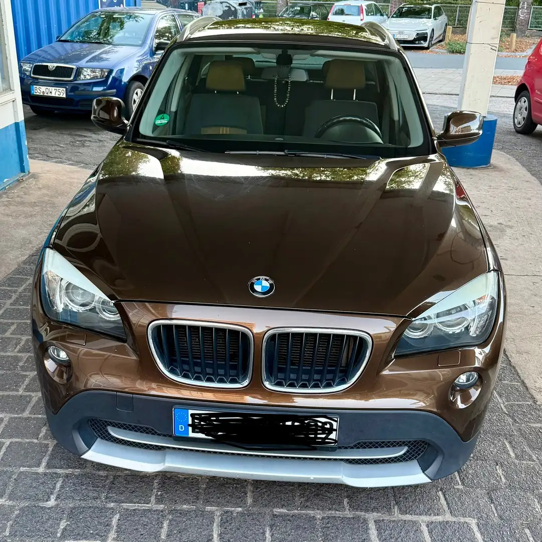 BMW X1 xDrive20d - 1