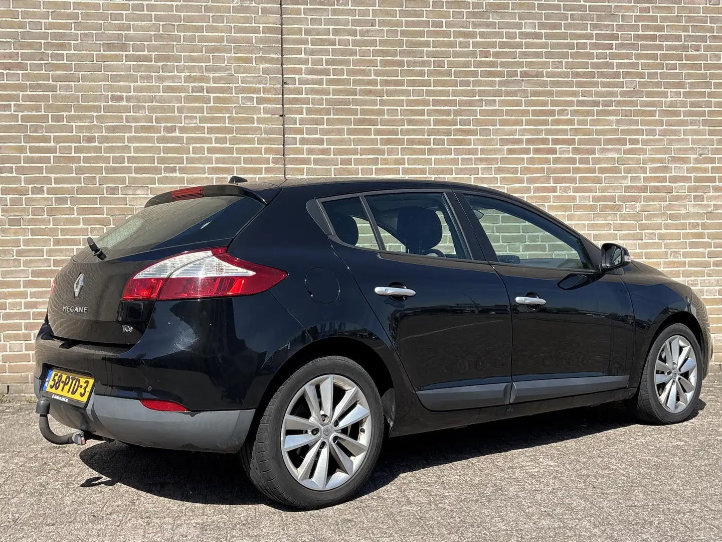 Renault Megane 1.4 TCE Celsium | Climate | Cruise | Navi | PDC | Černá - 2
