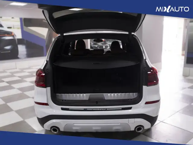 BMW X3 view 7