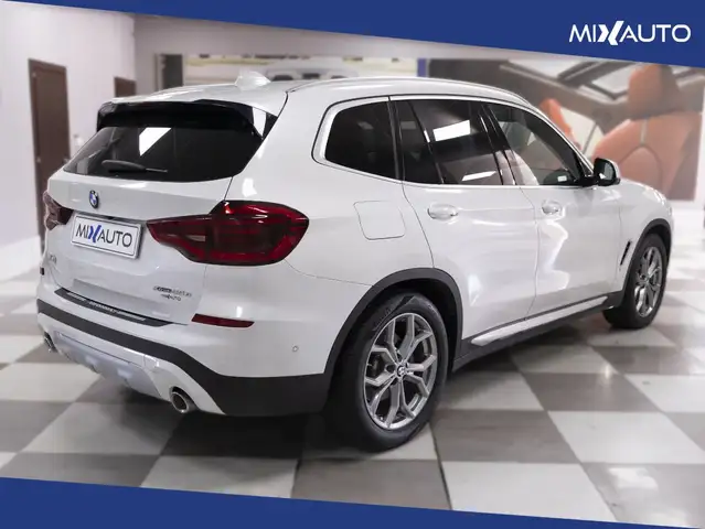 BMW X3 view 5