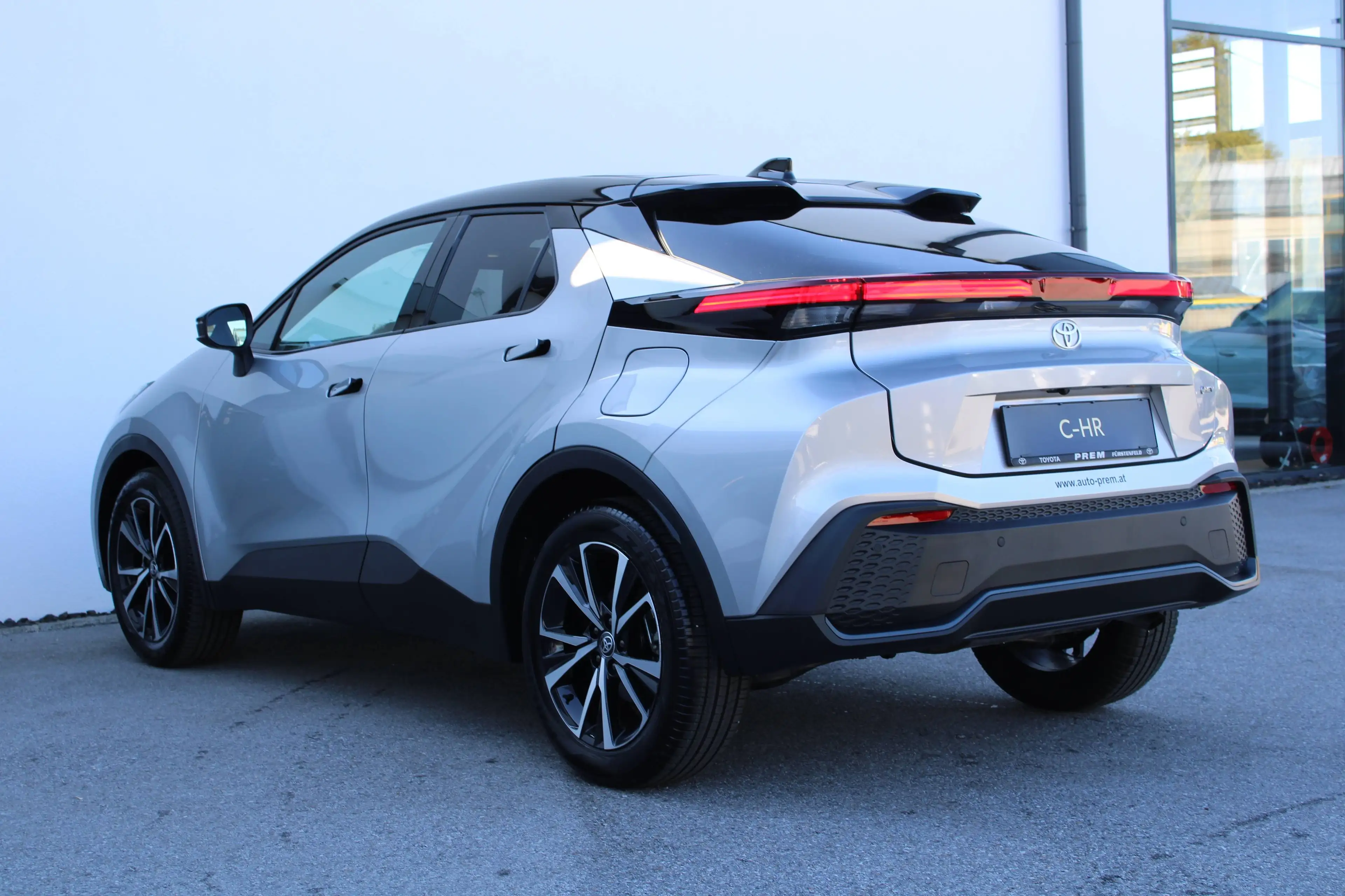 Toyota C-HR 1.8 Hybrid "ACTIVE DRIVE" mit Technik Paket Aut. — photo 4