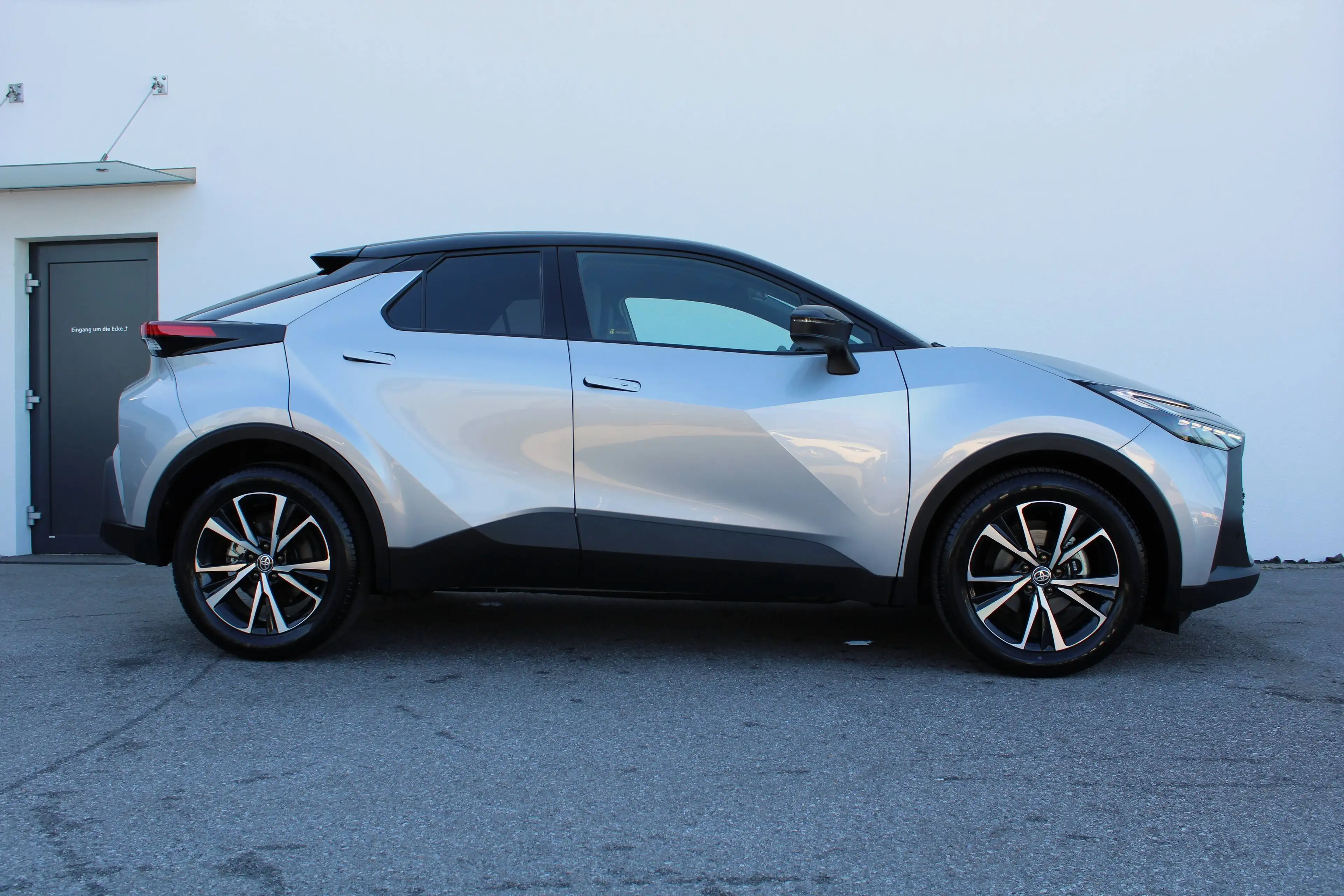 Toyota C-HR 1.8 Hybrid "ACTIVE DRIVE" mit Technik Paket Aut. — photo 9