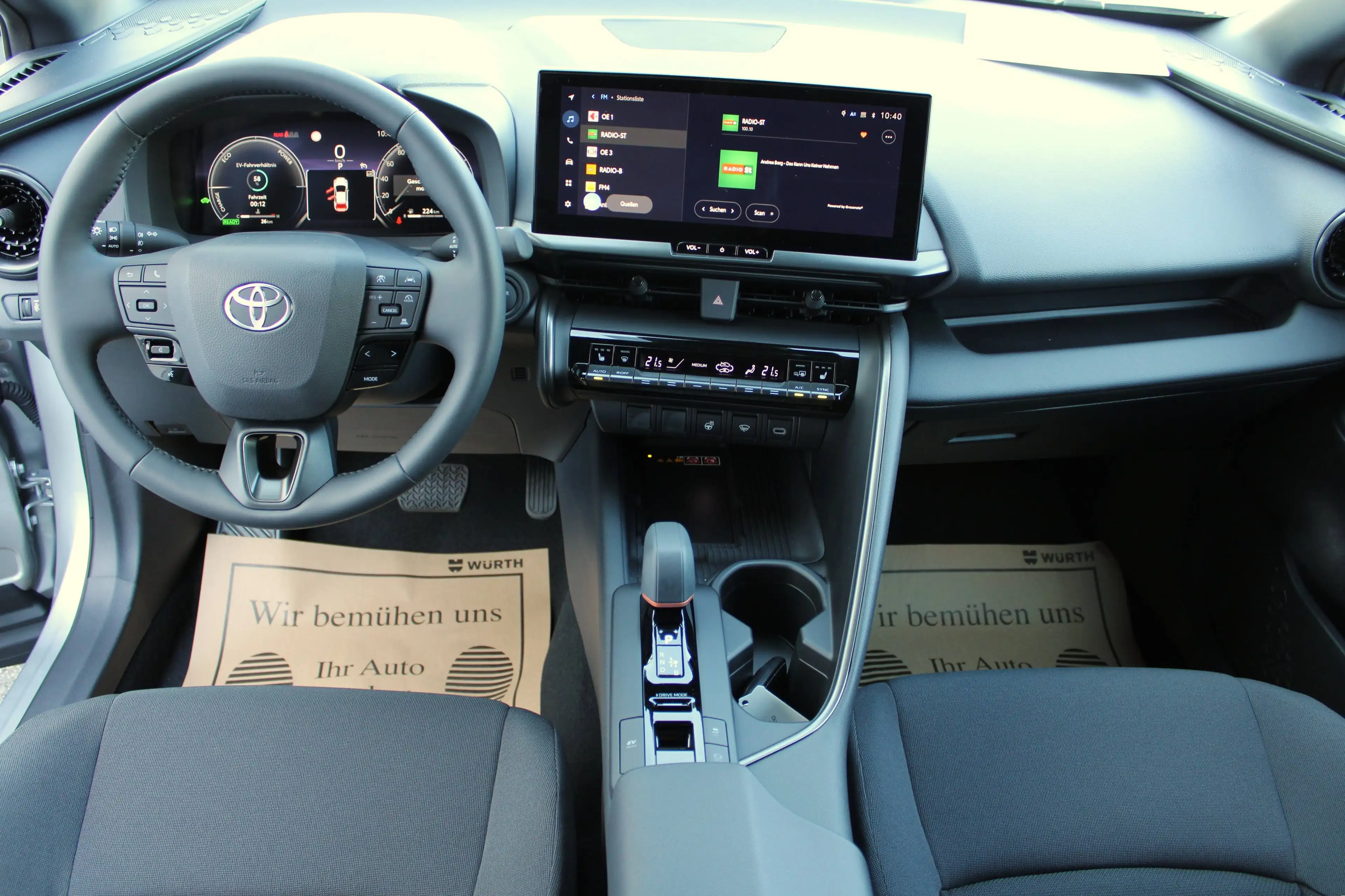Toyota C-HR 1.8 Hybrid "ACTIVE DRIVE" mit Technik Paket Aut. — photo 14