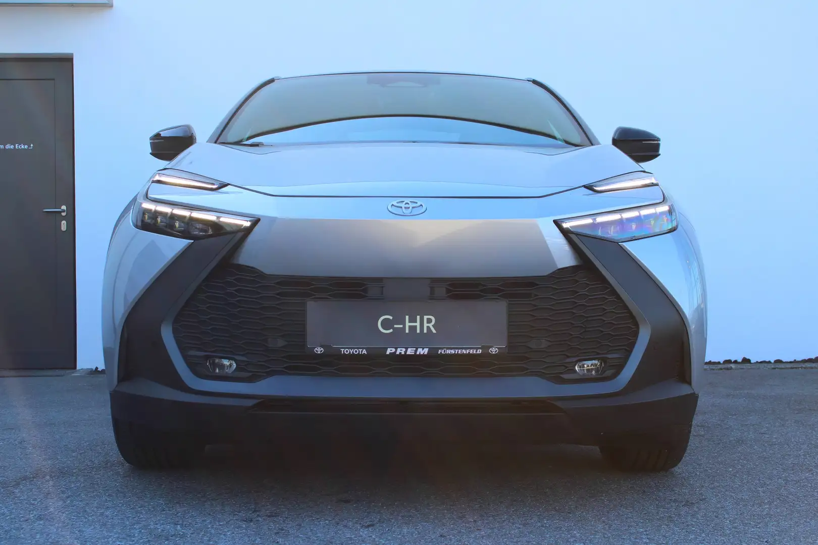 Toyota C-HR 1.8 Hybrid "ACTIVE DRIVE" mit Technik Paket Aut. Silber - 1