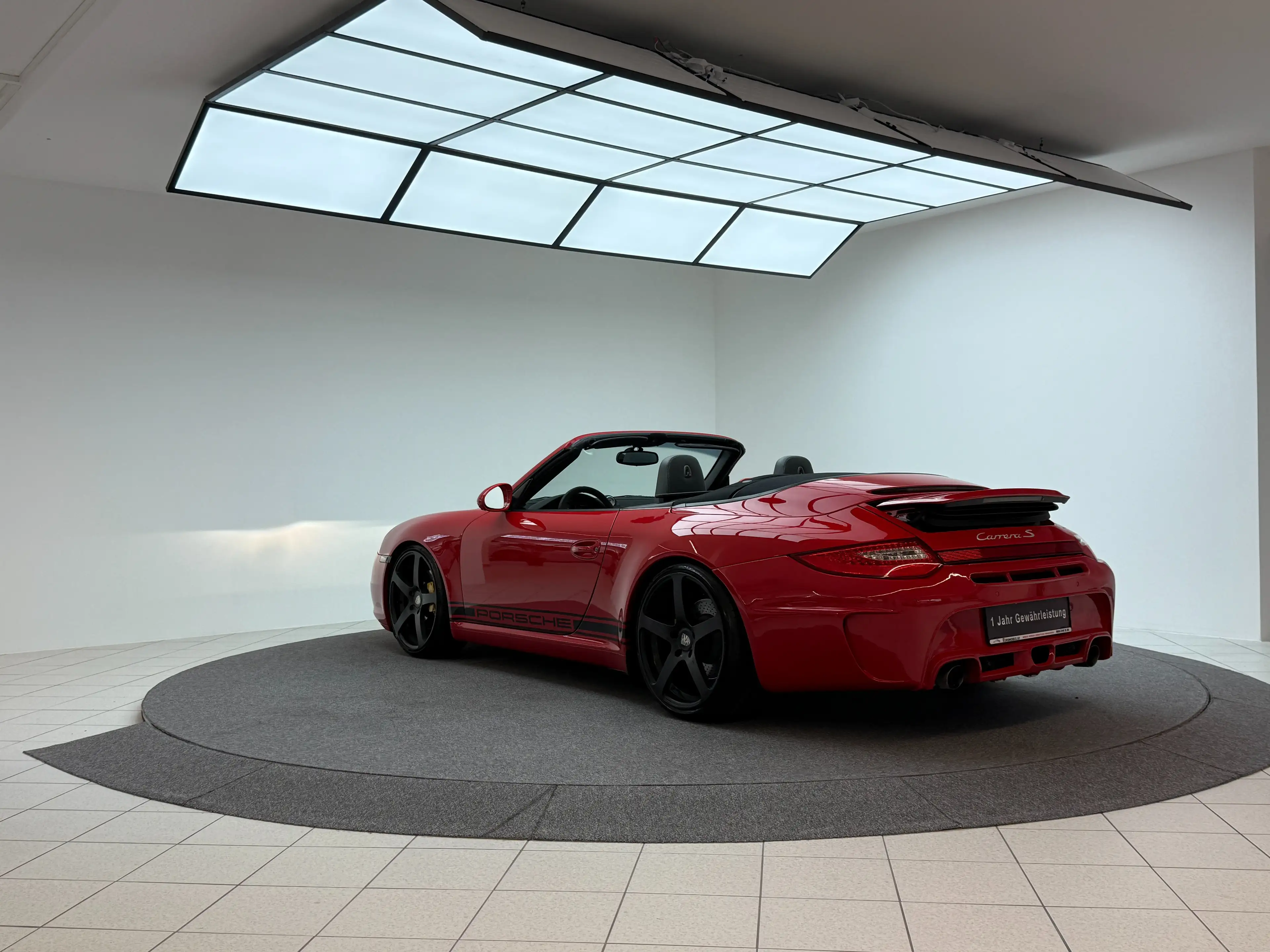 Porsche 997 Carrera S Cabrio — photo 13