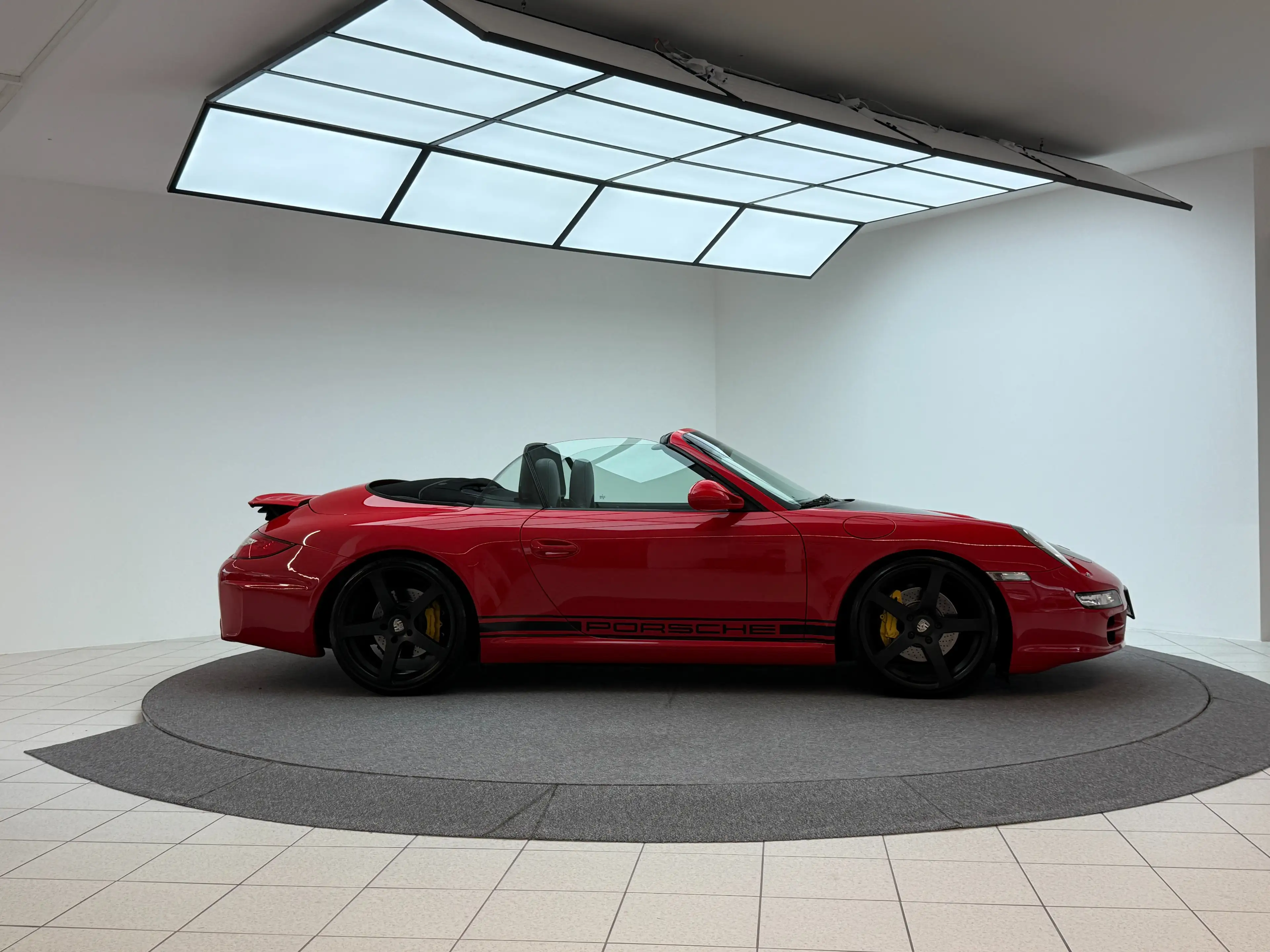 Porsche 997 Carrera S Cabrio — photo 8