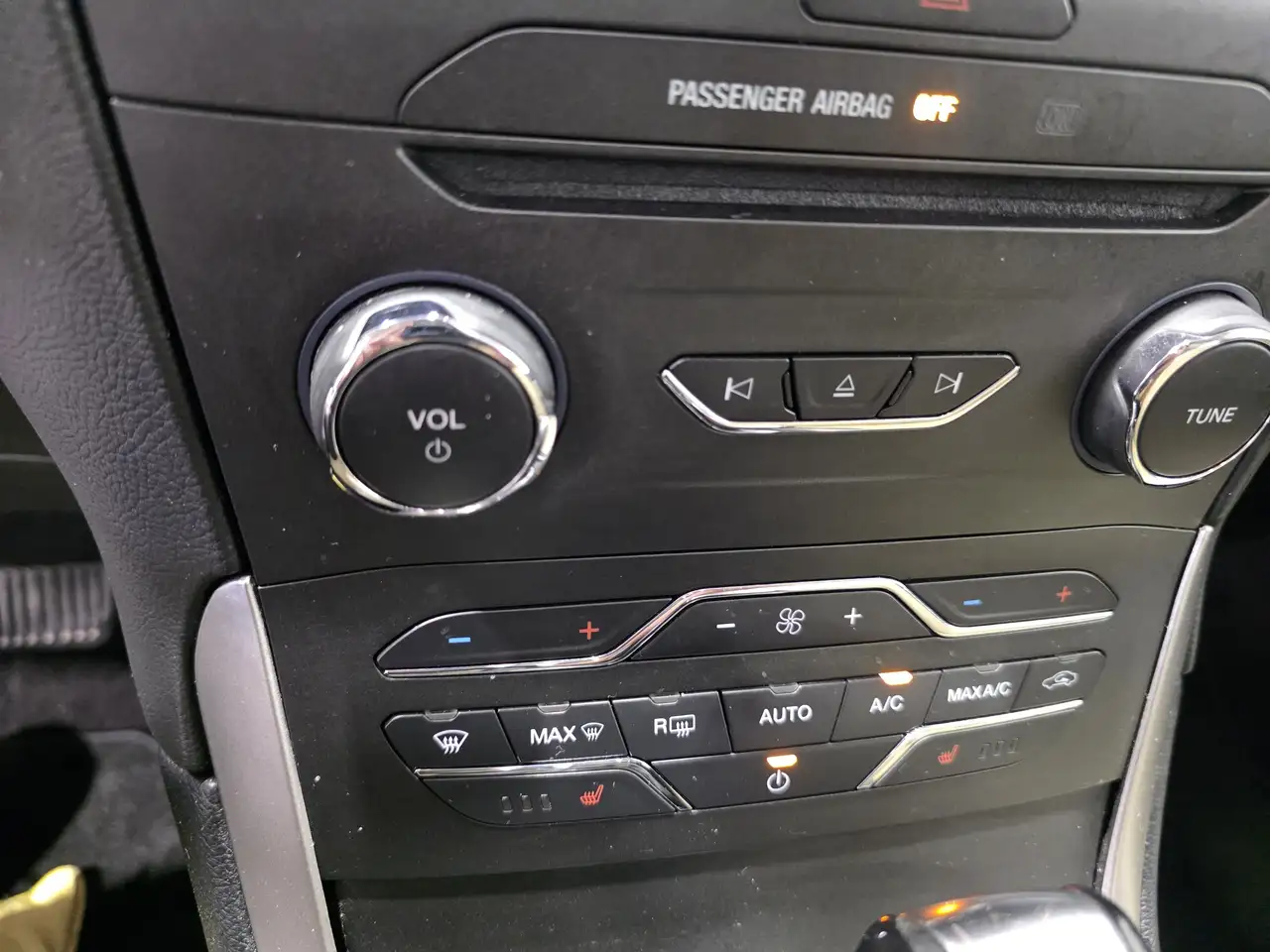 Ford Edge photo Ford Edge