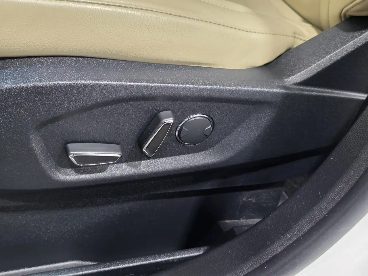 Ford Edge photo Ford Edge