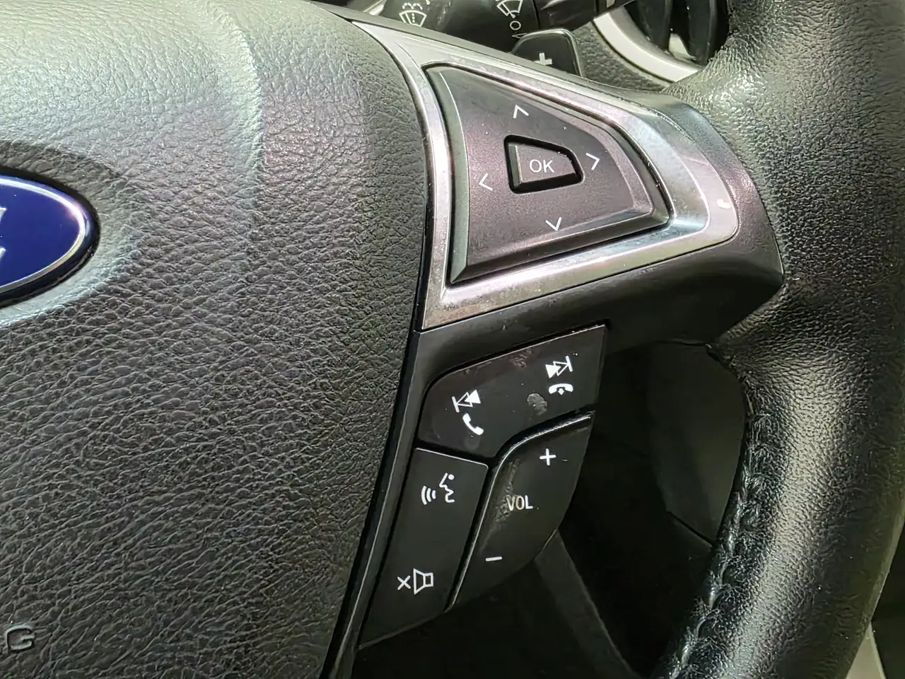Ford Edge photo Ford Edge