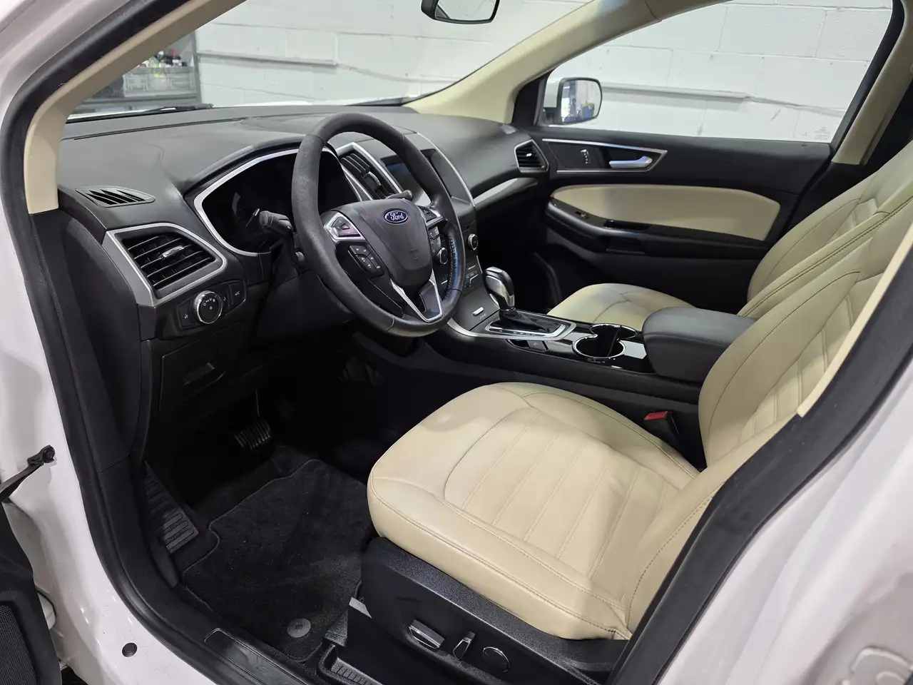 Ford Edge photo Ford Edge