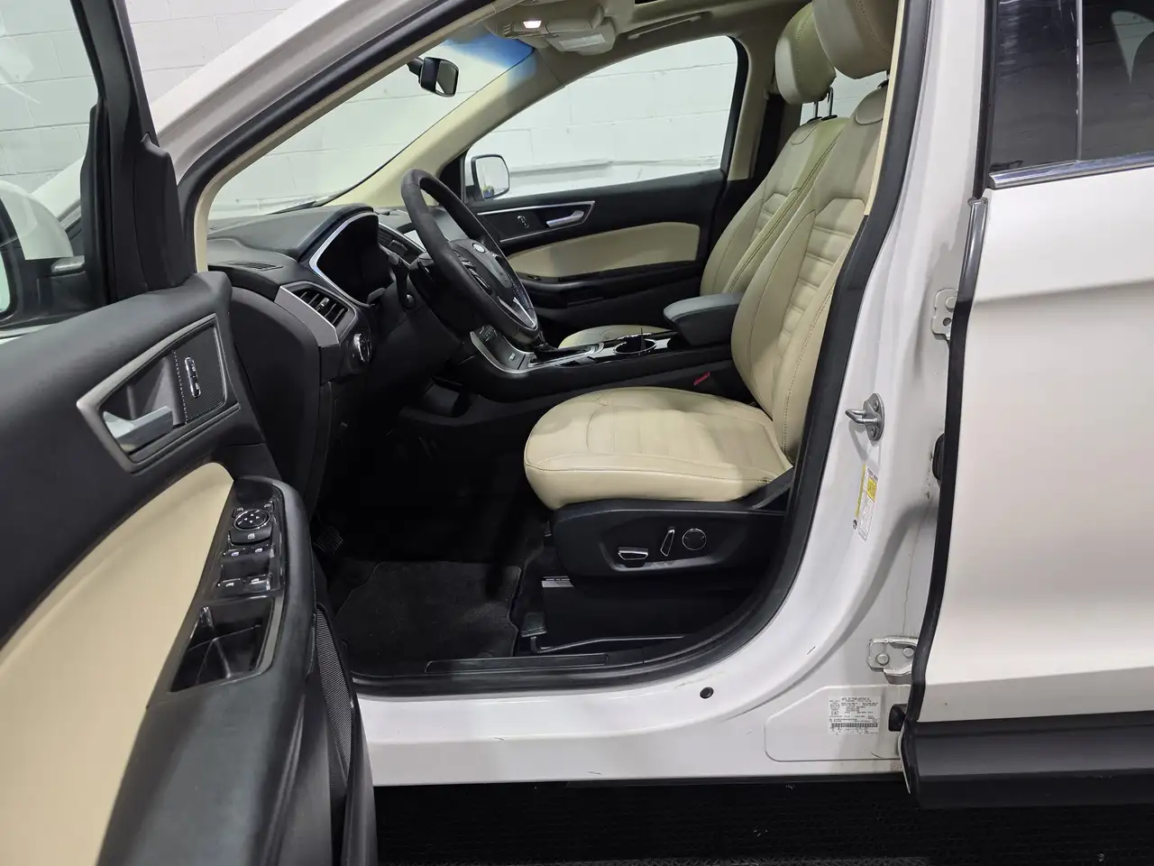 Ford Edge photo Ford Edge