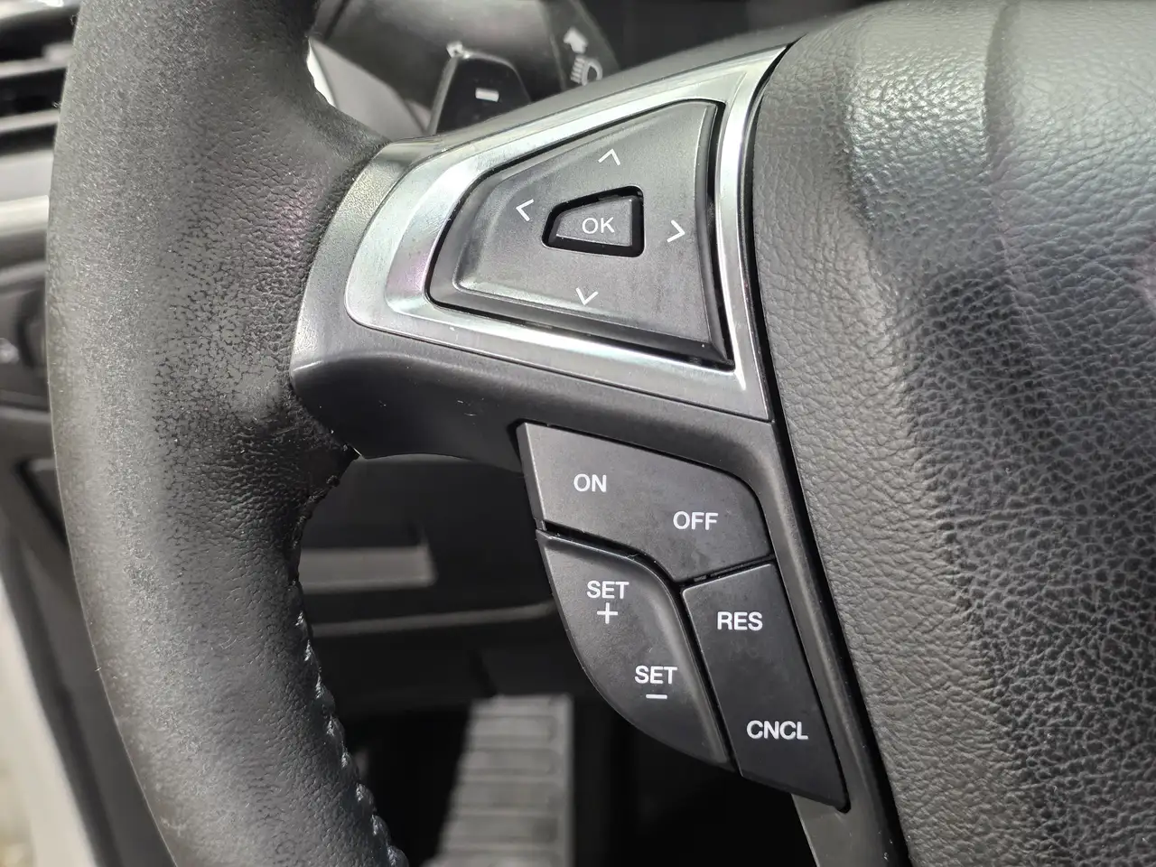 Ford Edge photo Ford Edge