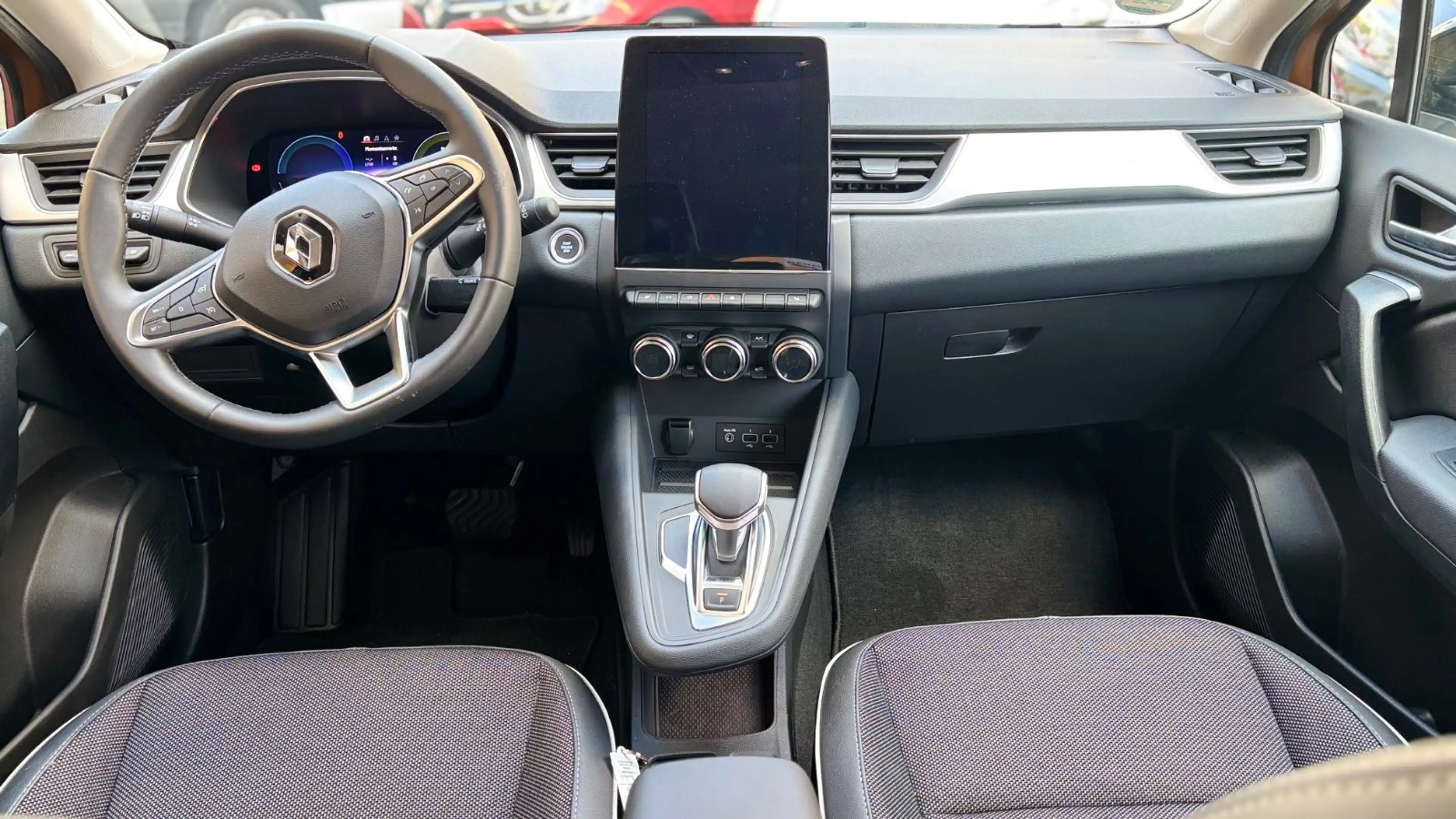 Renault Captur II Intens E-Tech Plug in 160 /Kamera/ SHZ — photo 6