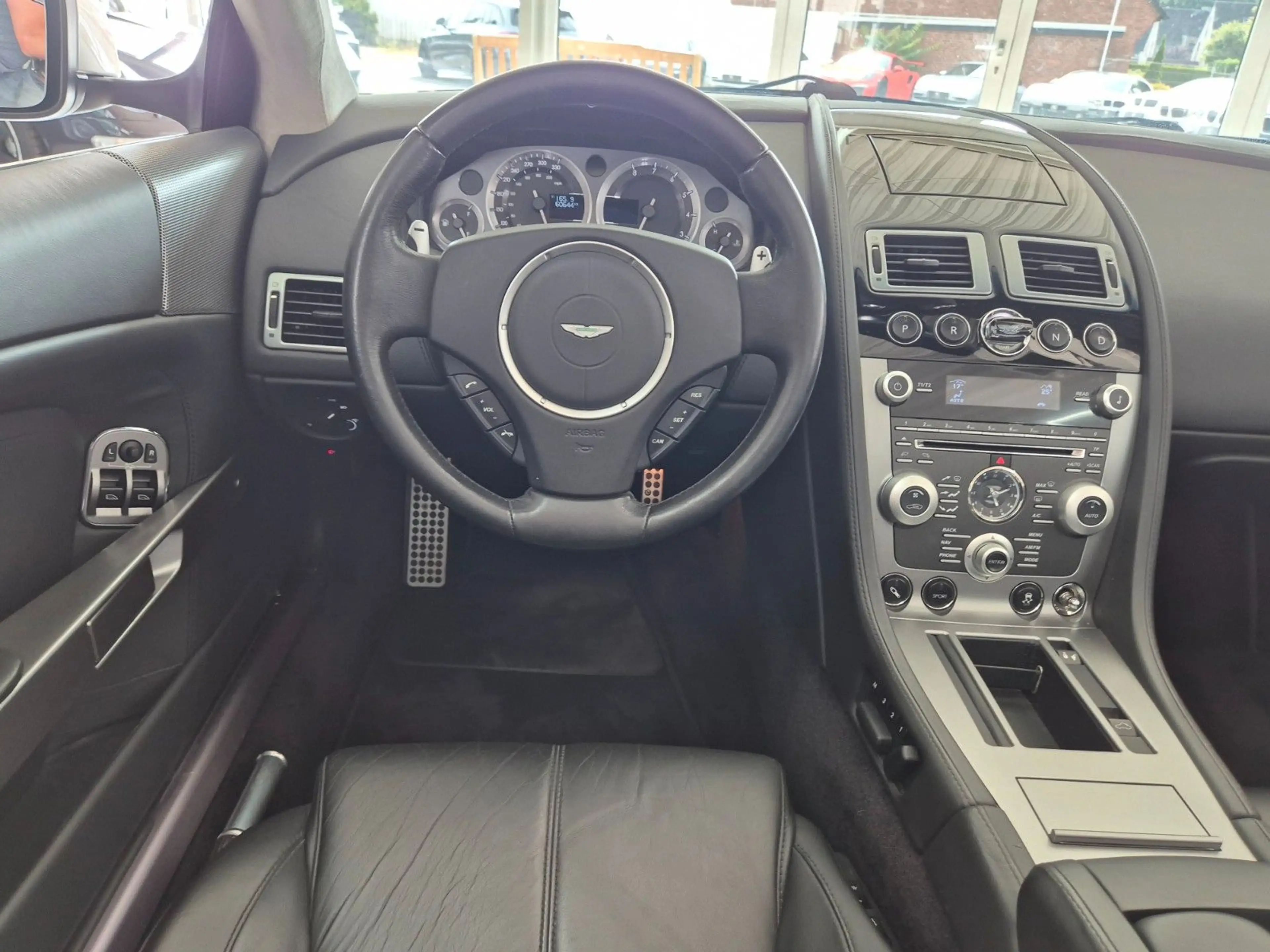 Aston Martin DB9 Volante 6.0 Luxury Edition im Sammlerzustand — photo 15