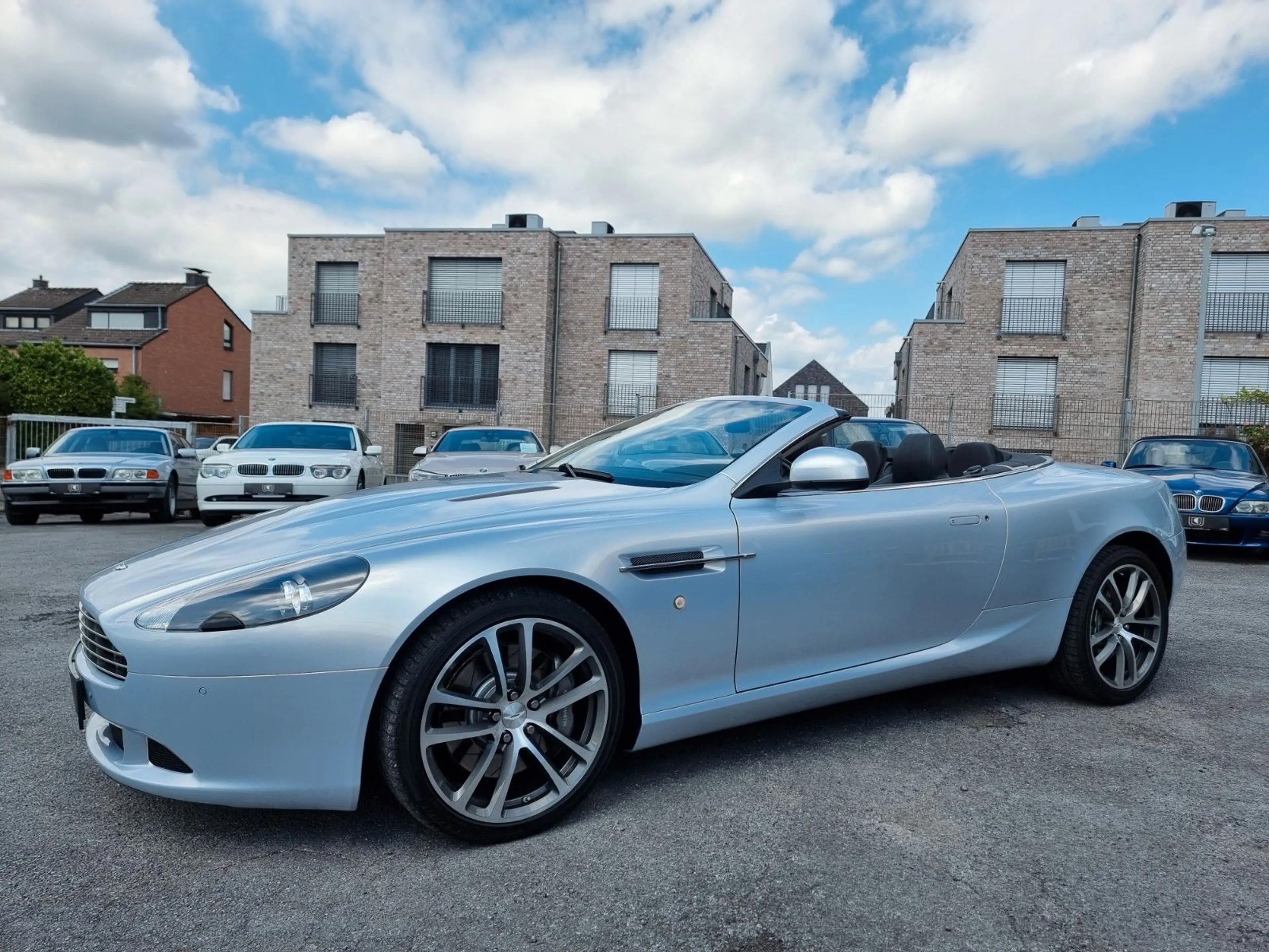Aston Martin DB9 Volante 6.0 Luxury Edition im Sammlerzustand — photo 4