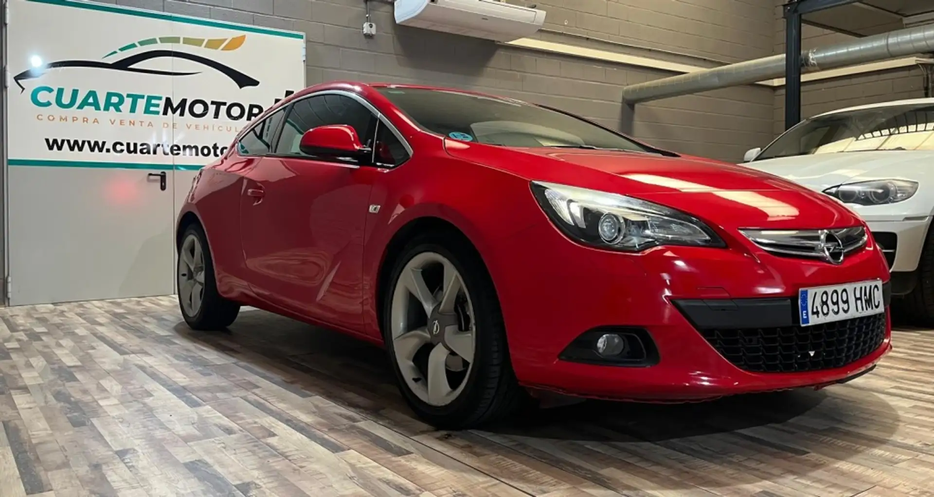 Opel Astra GTC 1.4 T S/S Sportive Rot - 1