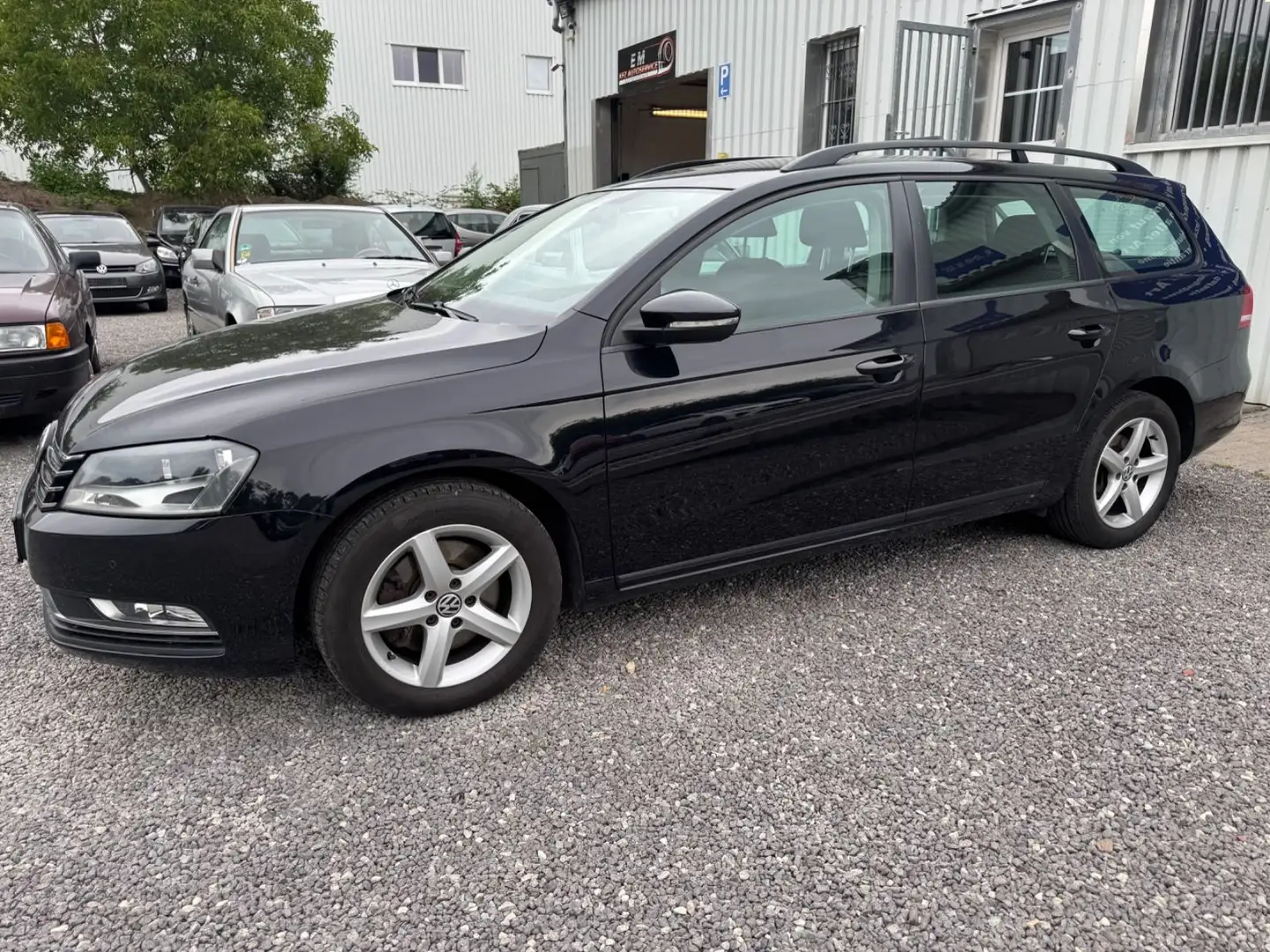Volkswagen Passat Variant Trendline BlueMotion - 2
