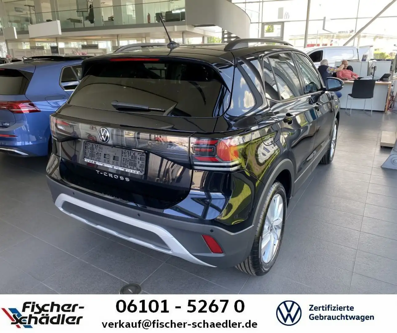 Volkswagen T-Cross Life 1.0TSI*DSG*IQLight*RearView*Keyless Schwarz - 2