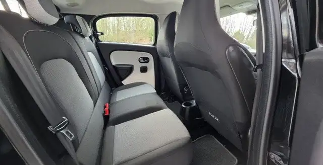 Renault Twingo view 10