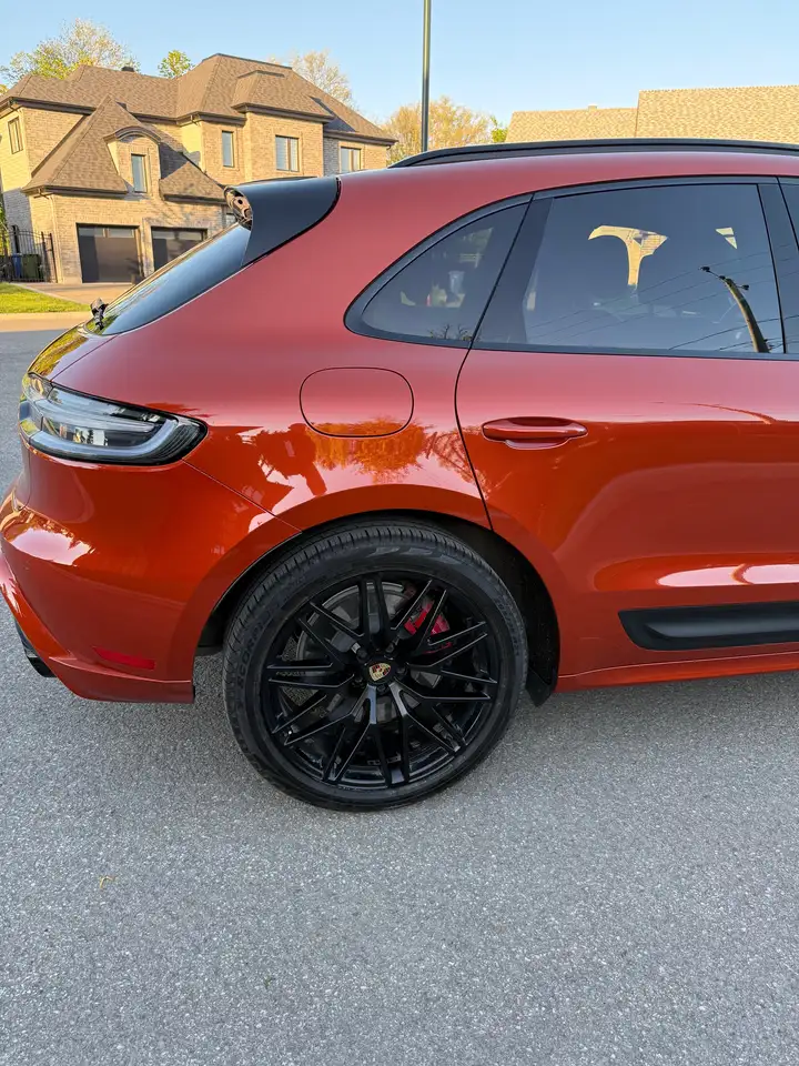 Porsche Macan photo Porsche Macan