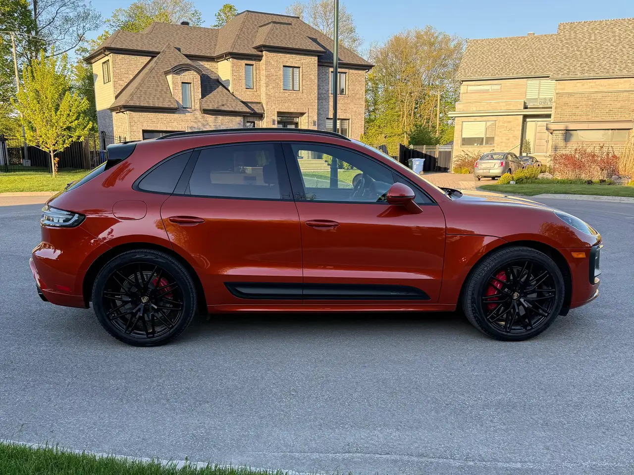 Porsche Macan photo Porsche Macan