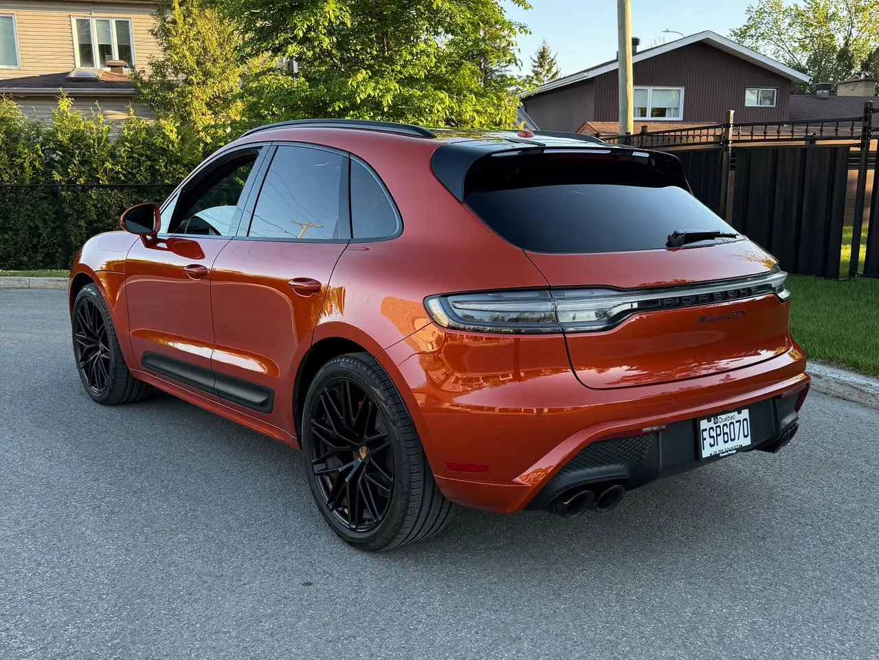 Porsche Macan photo Porsche Macan