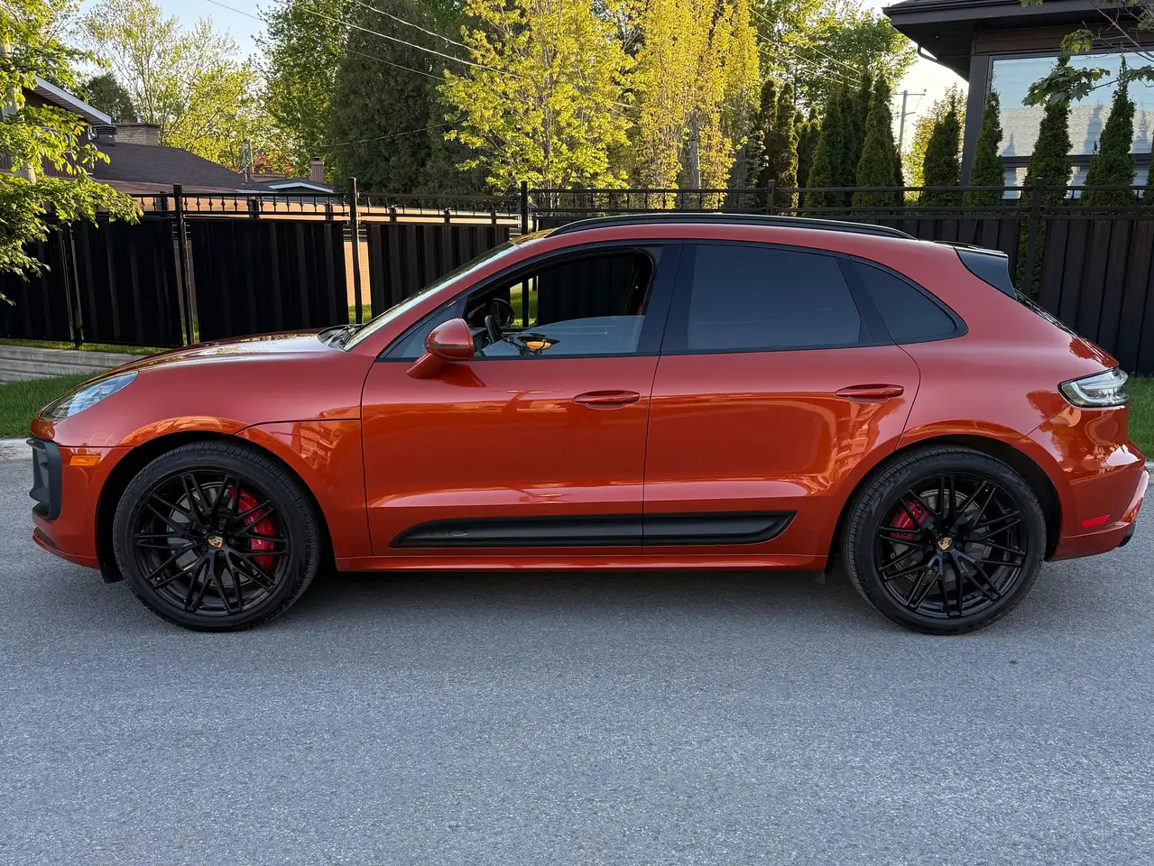 Porsche Macan photo Porsche Macan
