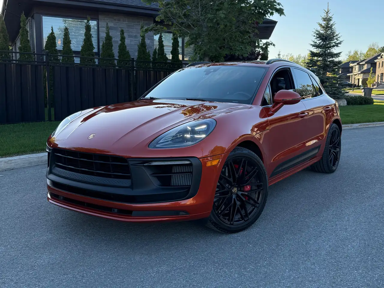 Porsche Macan photo Porsche Macan