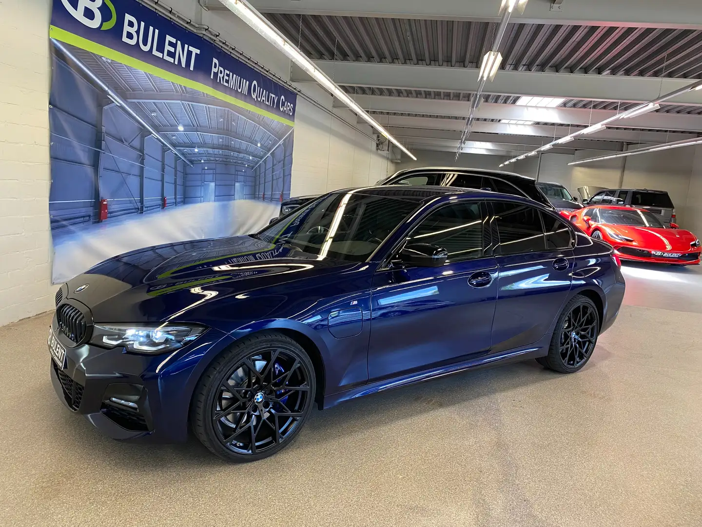 BMW 330 330e Plug in Hybride M-Sportpakket - 1