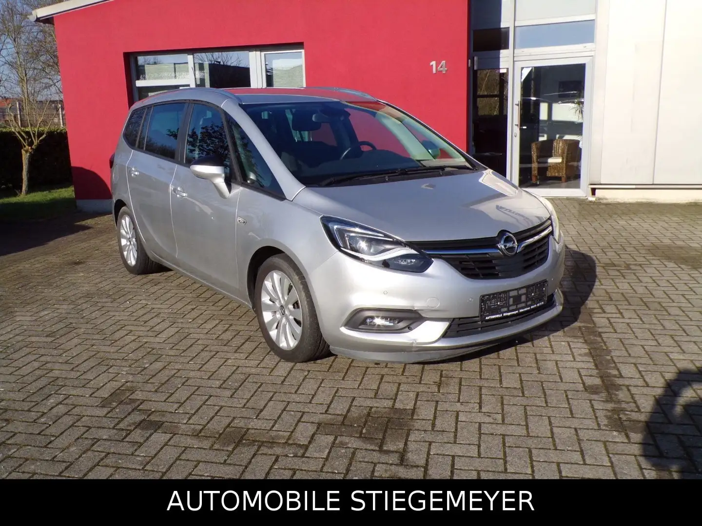 Opel Zafira C Active Silber - 1