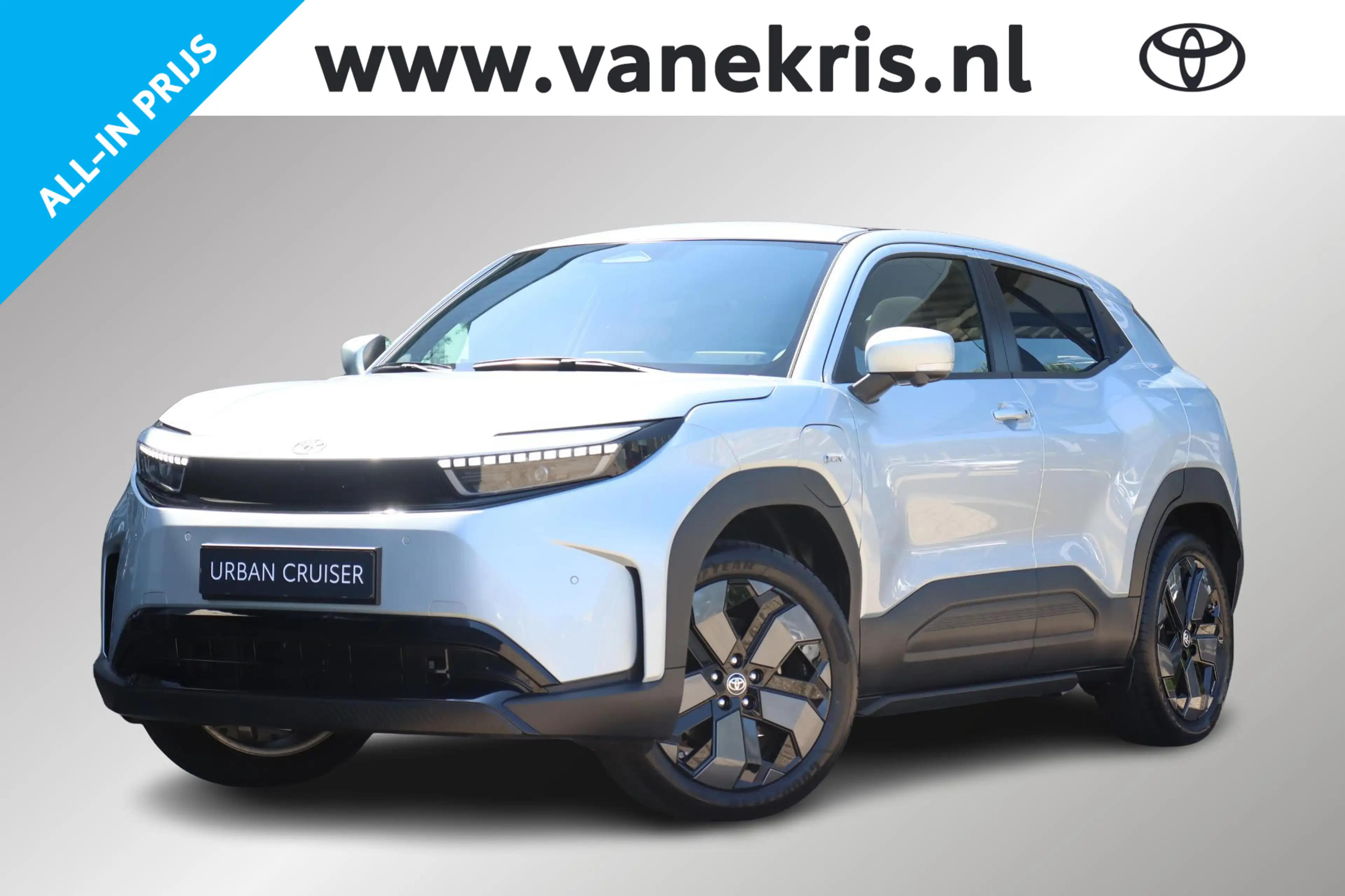 Toyota Urban Cruiser Executive 61 kWh , Panorama dak, 360 camera en Nav
