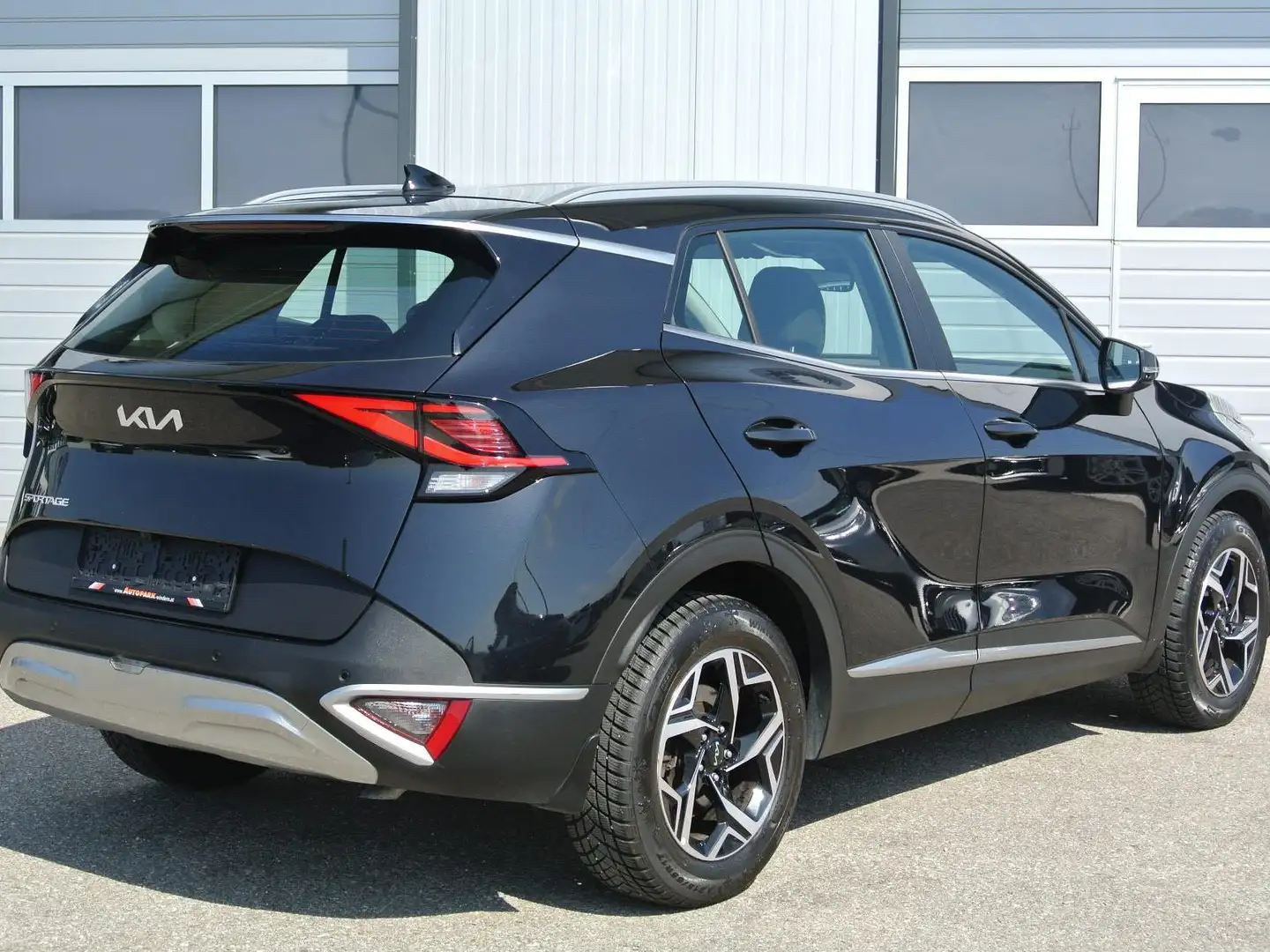 Kia Sportage 1.6 CRDi ** NEUWERTIG ** Schwarz - 2