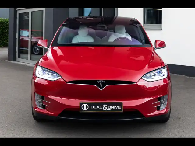 Tesla Model X view 5