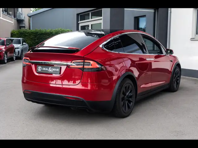 Tesla Model X view 7