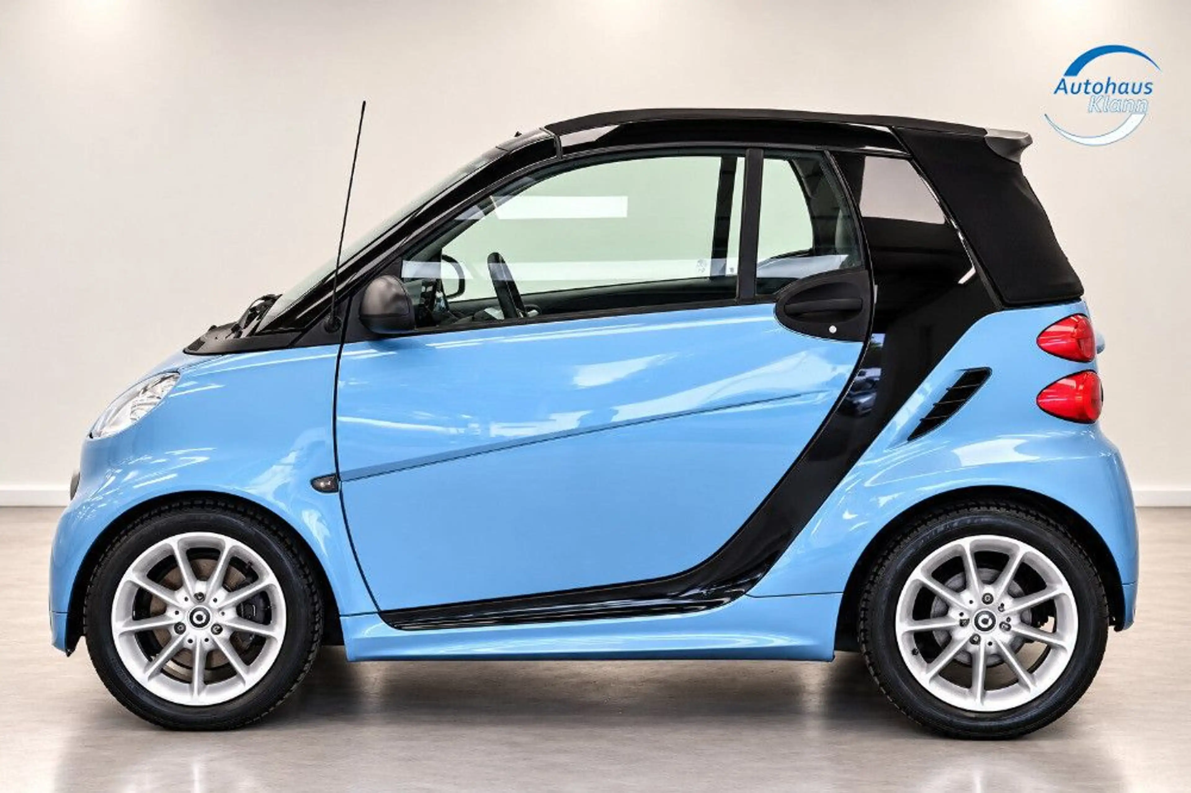 smart forTwo Cabrio 71PS passion Servo Leder Navi SHZ — photo 5