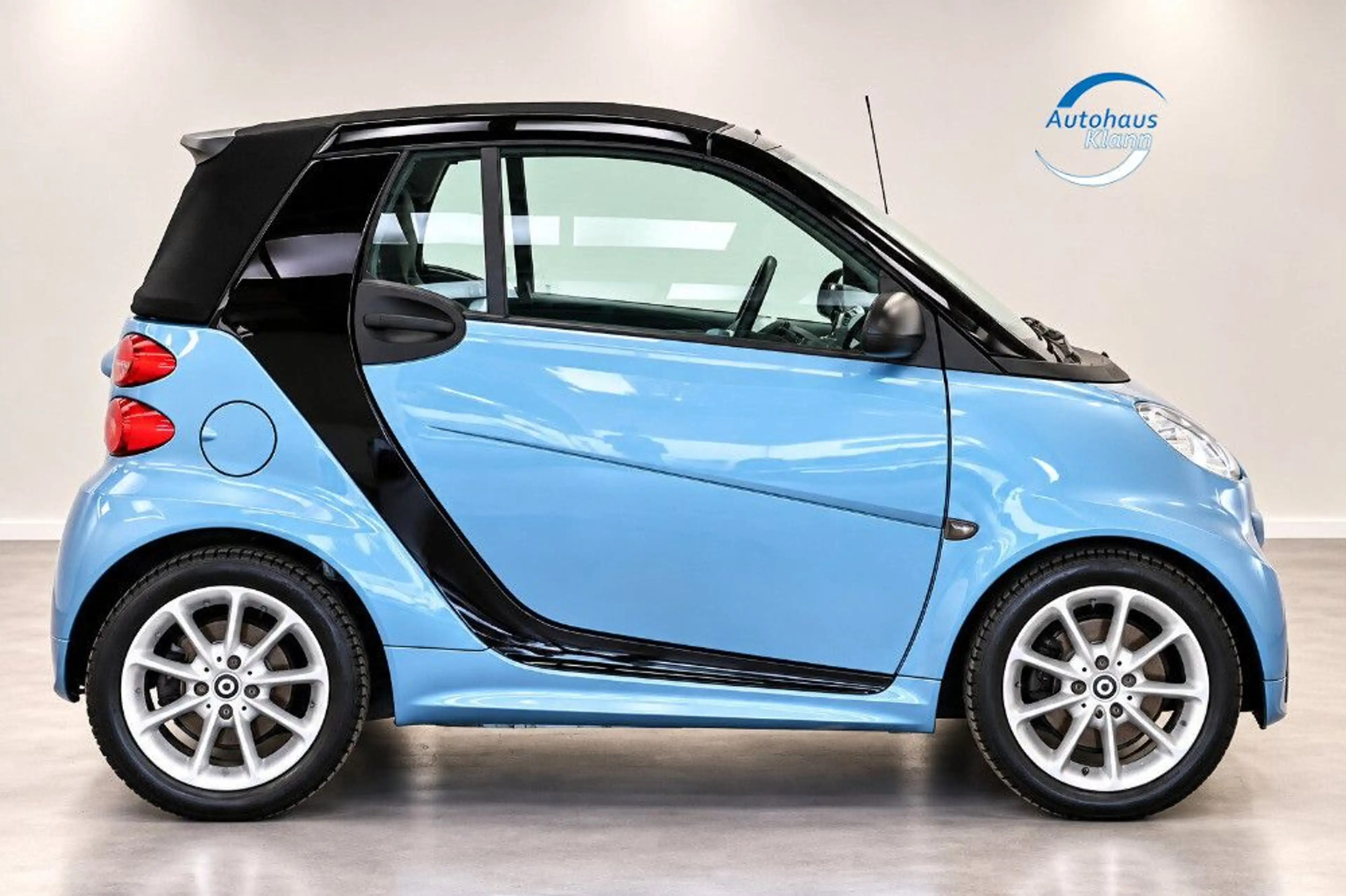 smart forTwo Cabrio 71PS passion Servo Leder Navi SHZ — photo 7