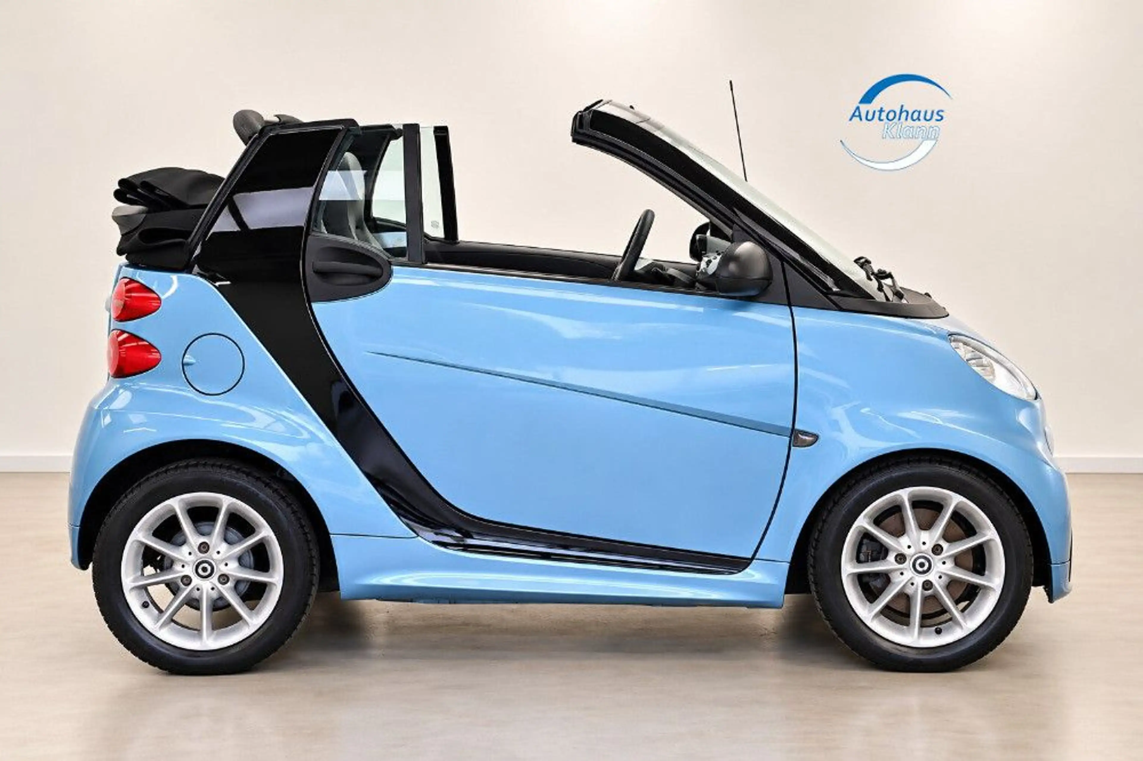 smart forTwo Cabrio 71PS passion Servo Leder Navi SHZ — photo 8