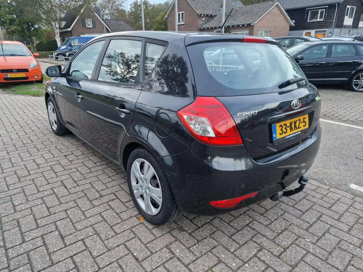 Kia Ceed / cee'd 1.4 CVVT X-ecutive Zwart - 2