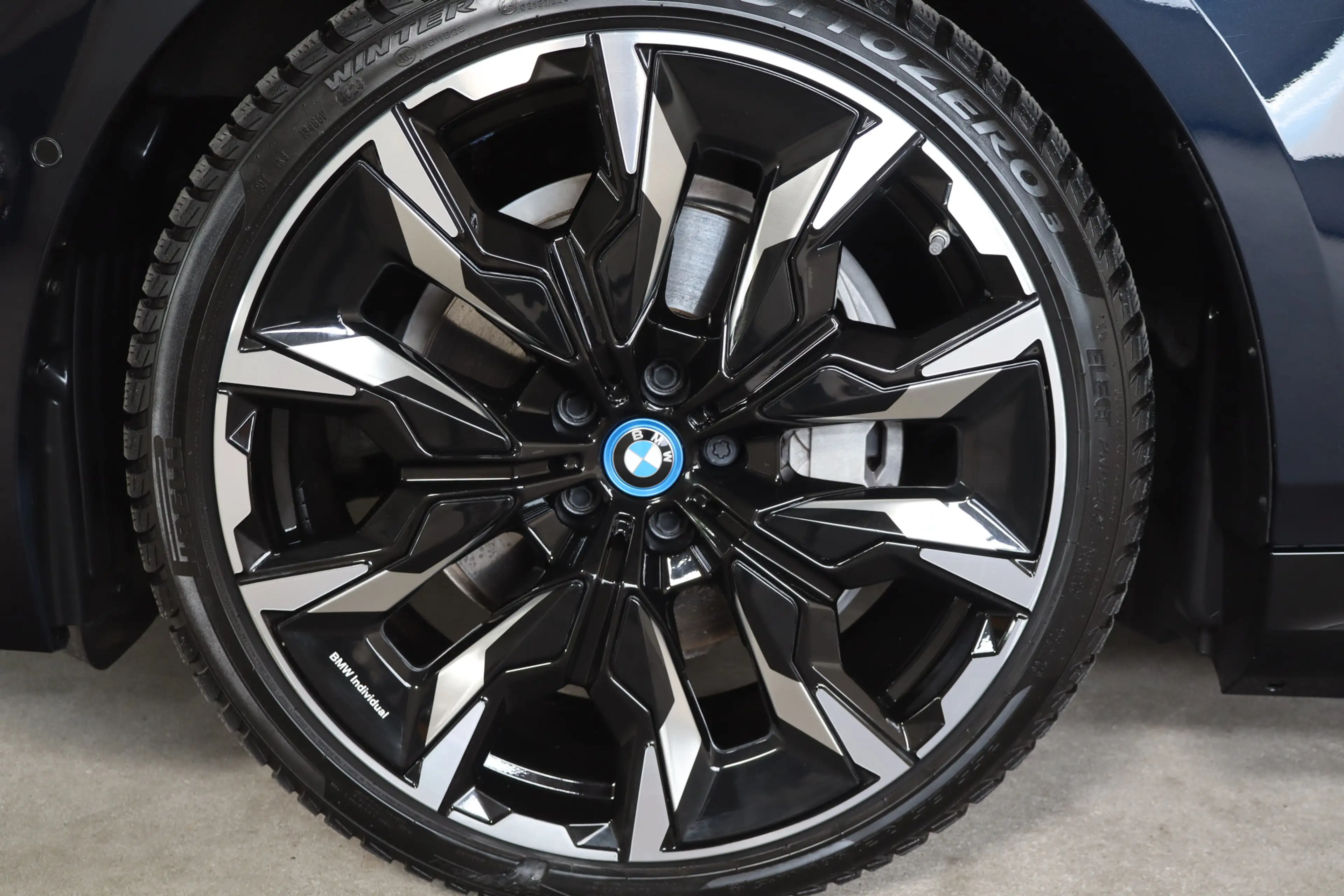 BMW i5 Touring eDrive40 M Sport Edition 84 kWh - NL Auto! — photo 37