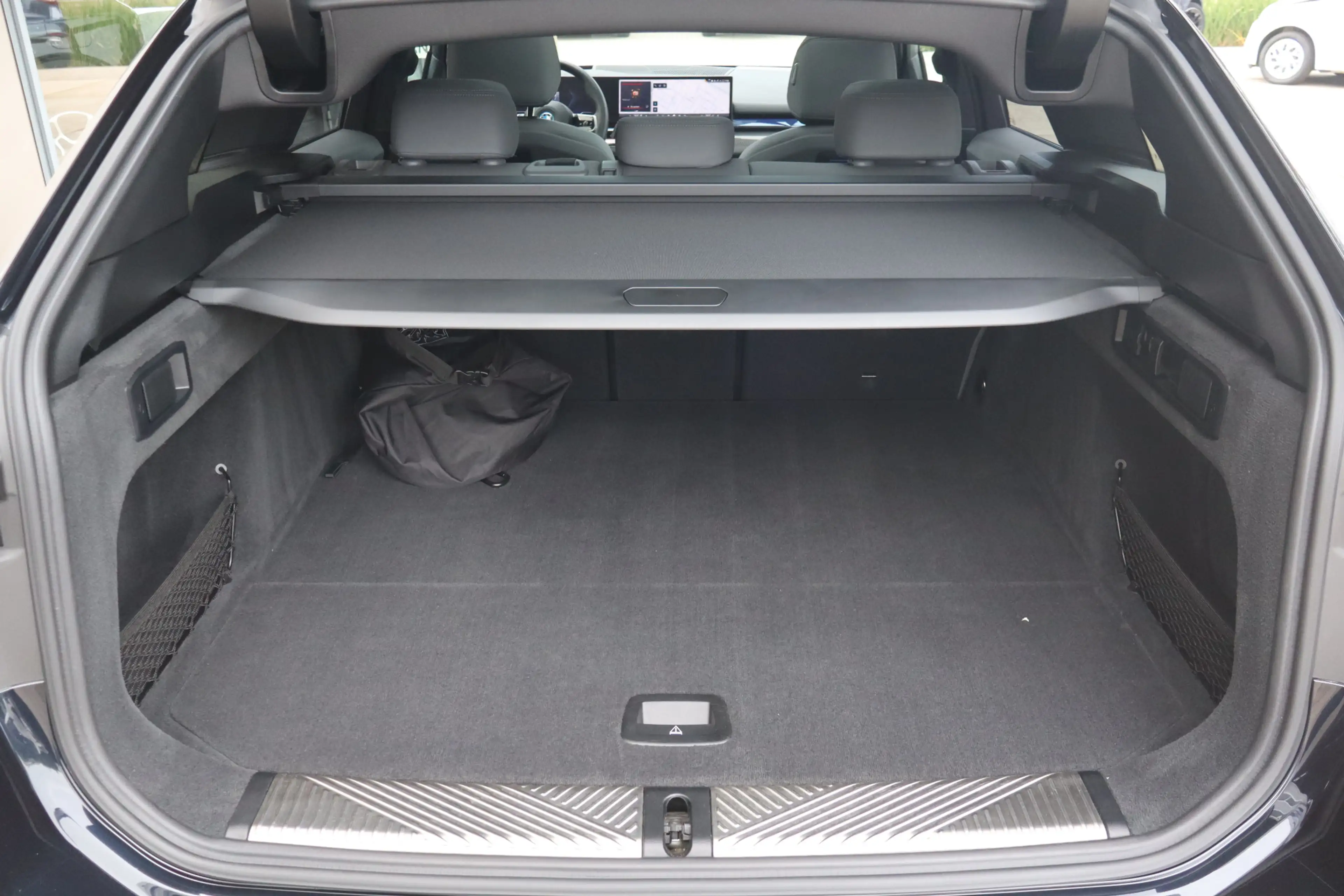 BMW i5 Touring eDrive40 M Sport Edition 84 kWh - NL Auto! — photo 34