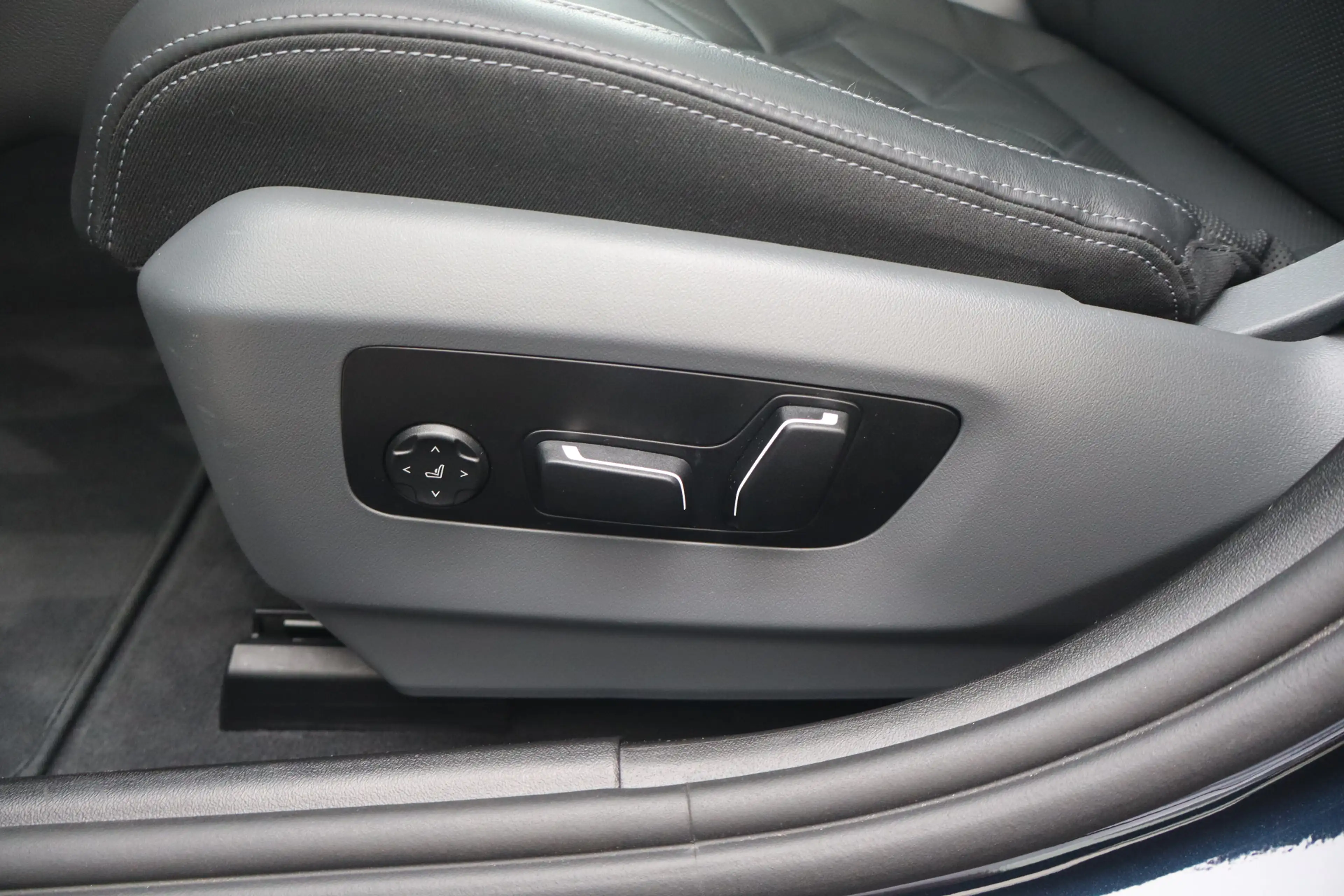 BMW i5 Touring eDrive40 M Sport Edition 84 kWh - NL Auto! — photo 27