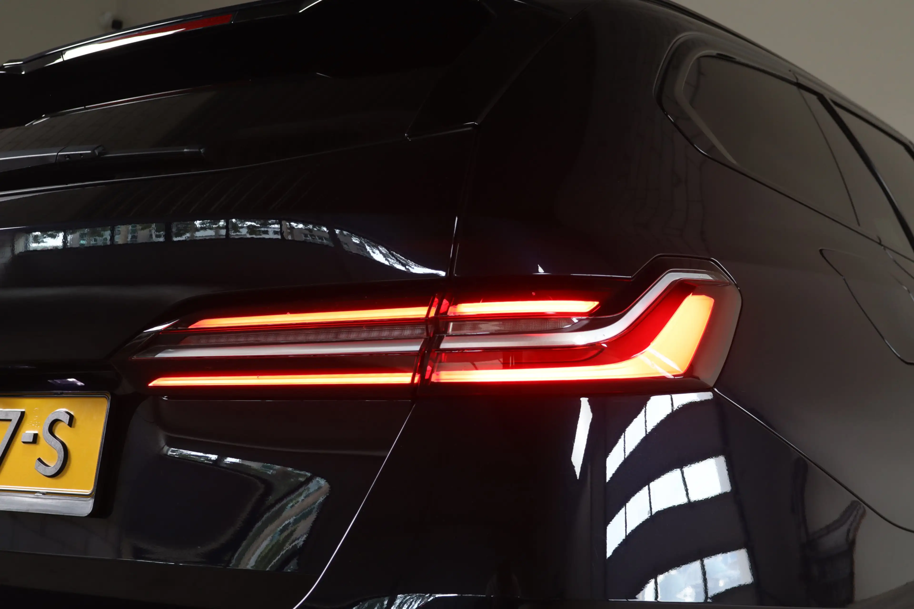 BMW i5 Touring eDrive40 M Sport Edition 84 kWh - NL Auto! — photo 36
