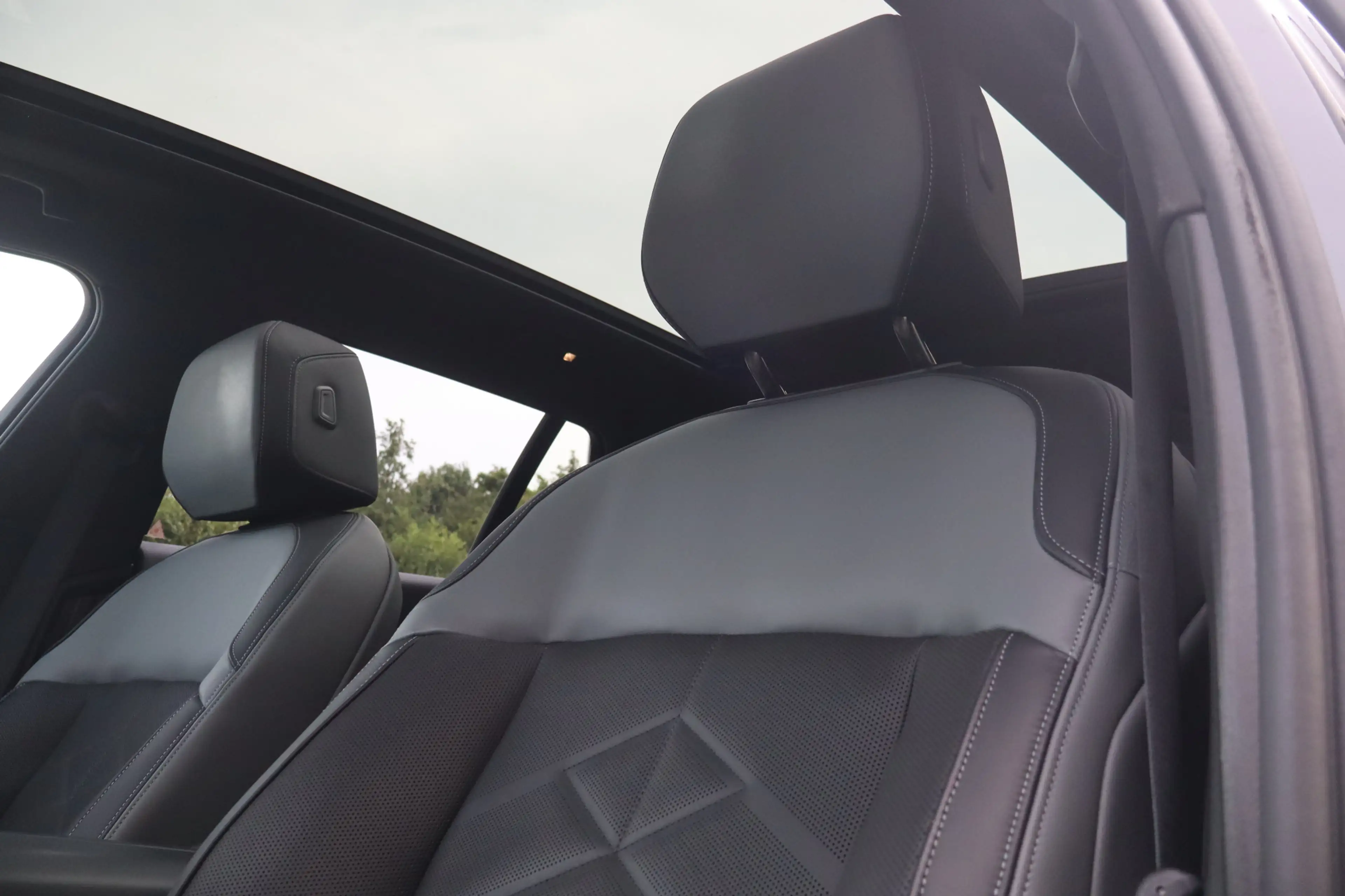 BMW i5 Touring eDrive40 M Sport Edition 84 kWh - NL Auto! — photo 26