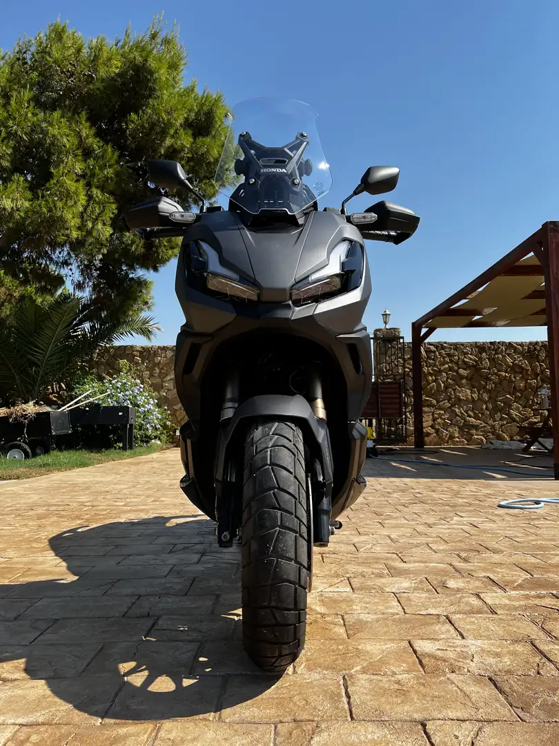 Honda ADV 350 Zwart - 2