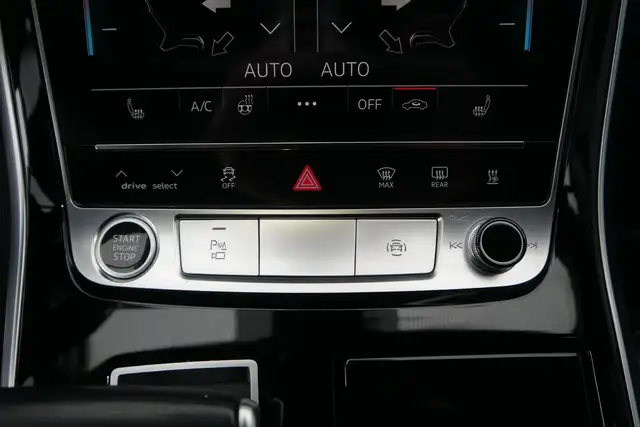 Audi Q7 55 TFSI S-line quattro *S line/7-Sitze/B&O Sound/RFK/Lenkradhzg* Ansicht 32