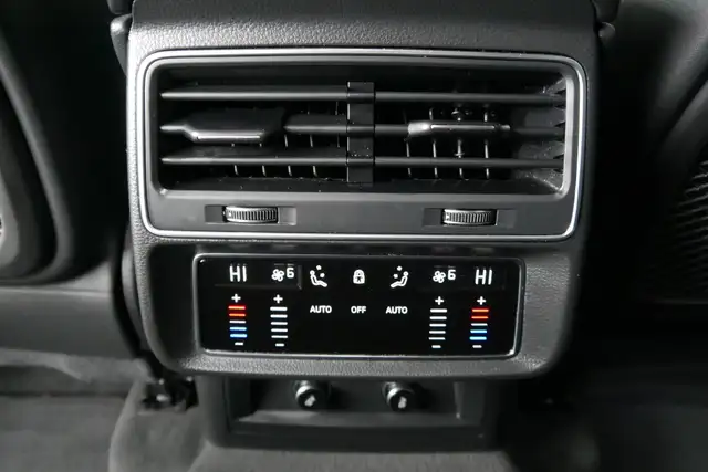 Audi Q7 55 TFSI S-line quattro *S line/7-Sitze/B&O Sound/RFK/Lenkradhzg* Ansicht 8