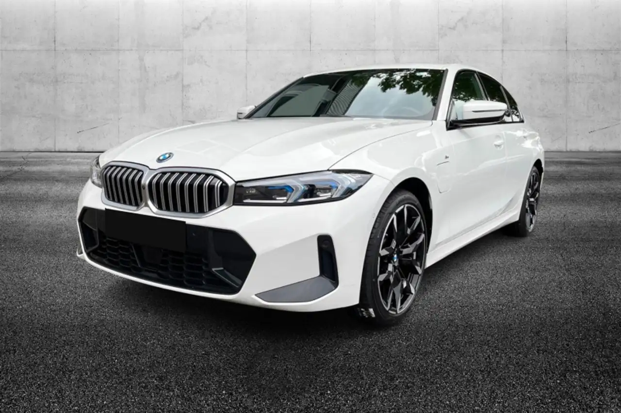 BMW 330 e xDrive Msport — photo 1 of 6