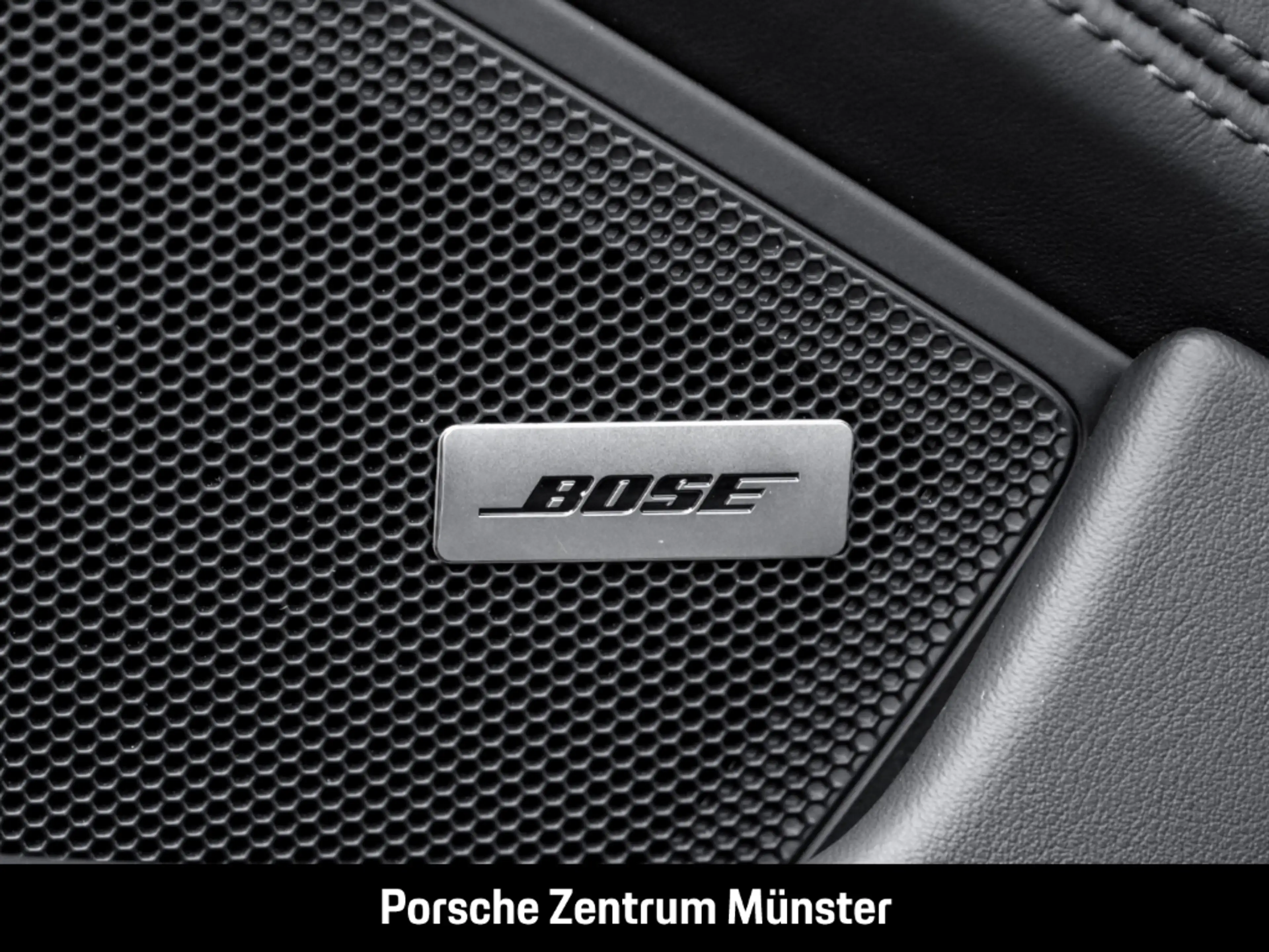Porsche 992 911 Targa 4 GTS LED-Matrix Surround-View — photo 12