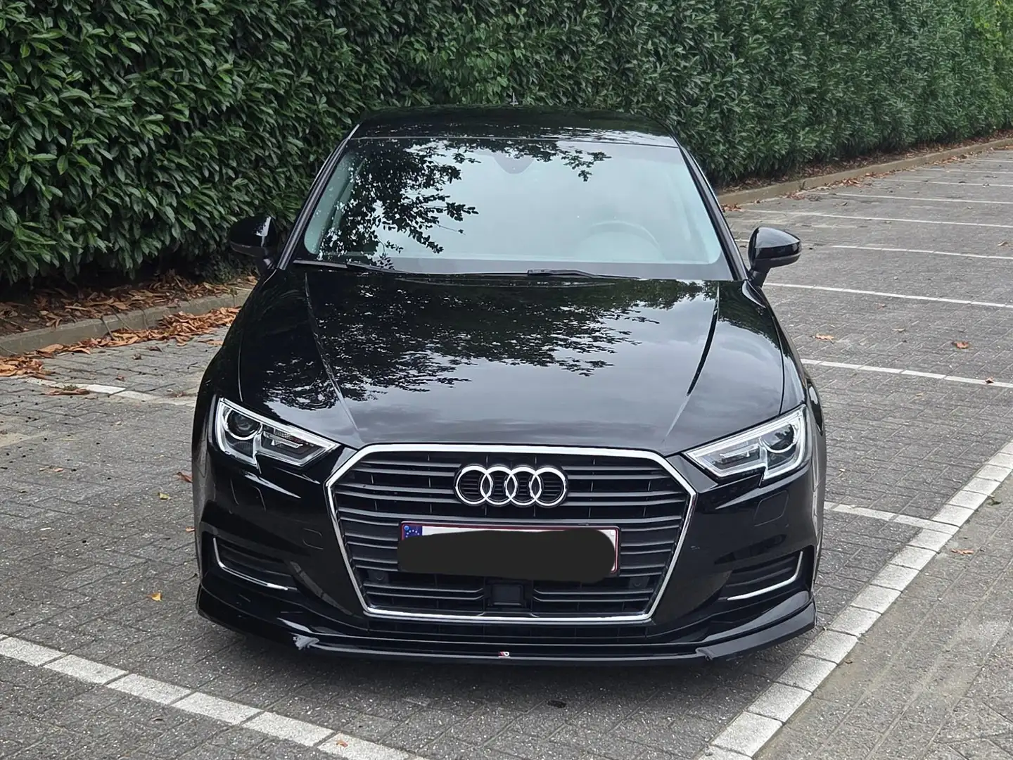 Audi A3 A3 8v 1.5 tfsi S tronic crna - 1